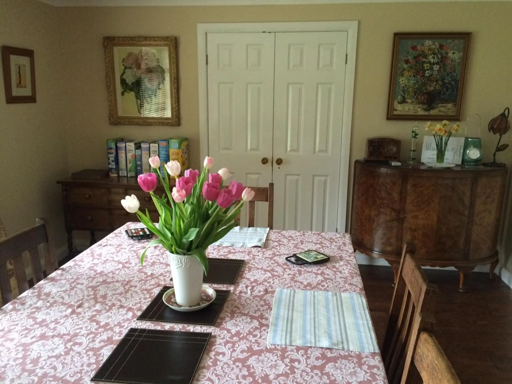 Dining area in Ballacowell