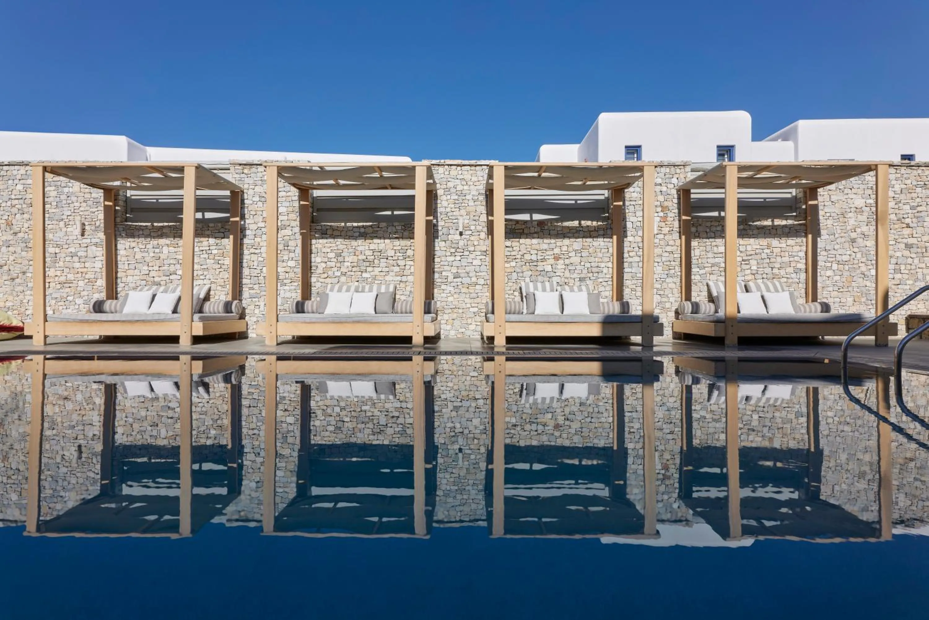 Mykonos Kosmoplaz Beach Resort Hotel