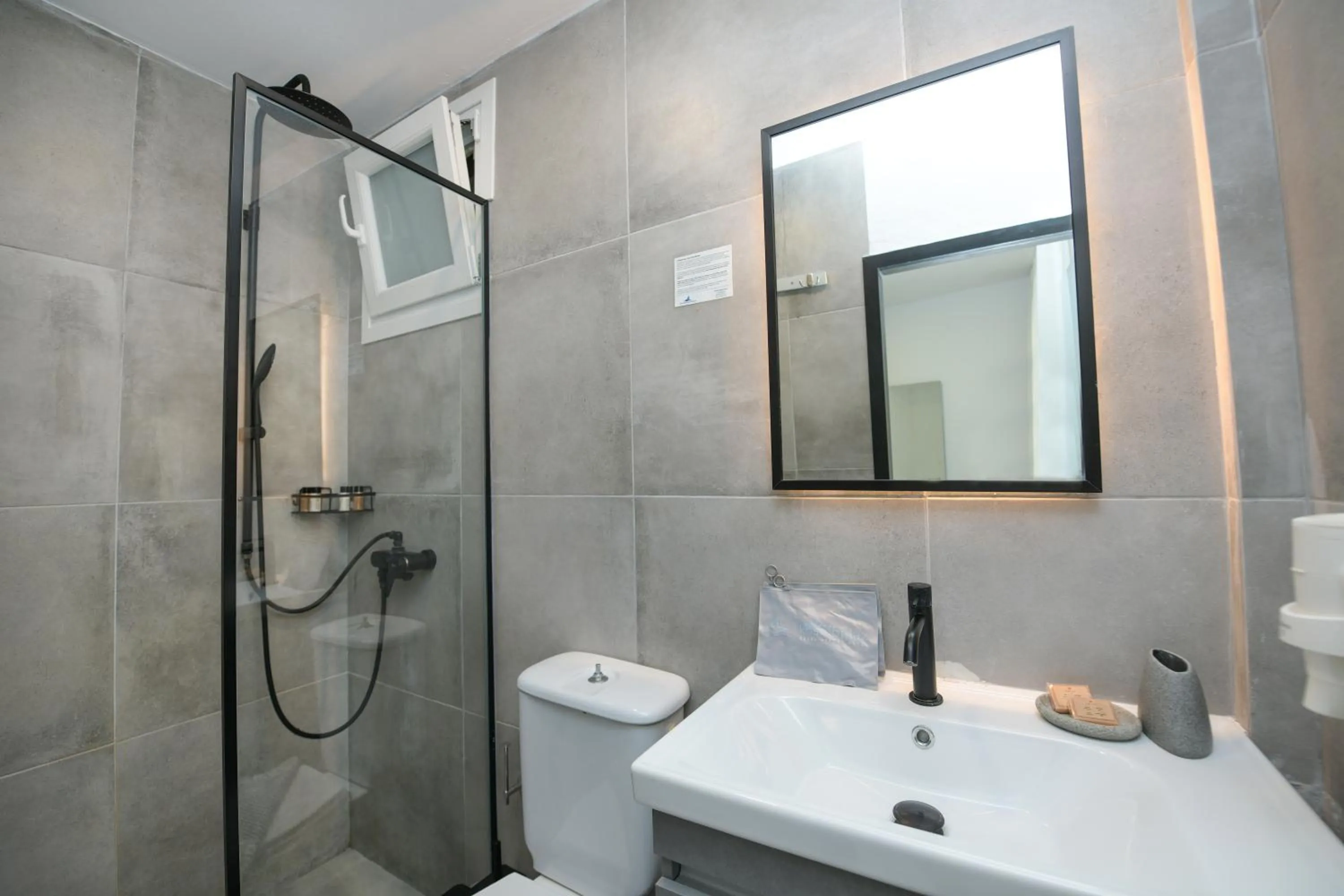 Mykonos Kosmoplaz Beach Resort Hotel