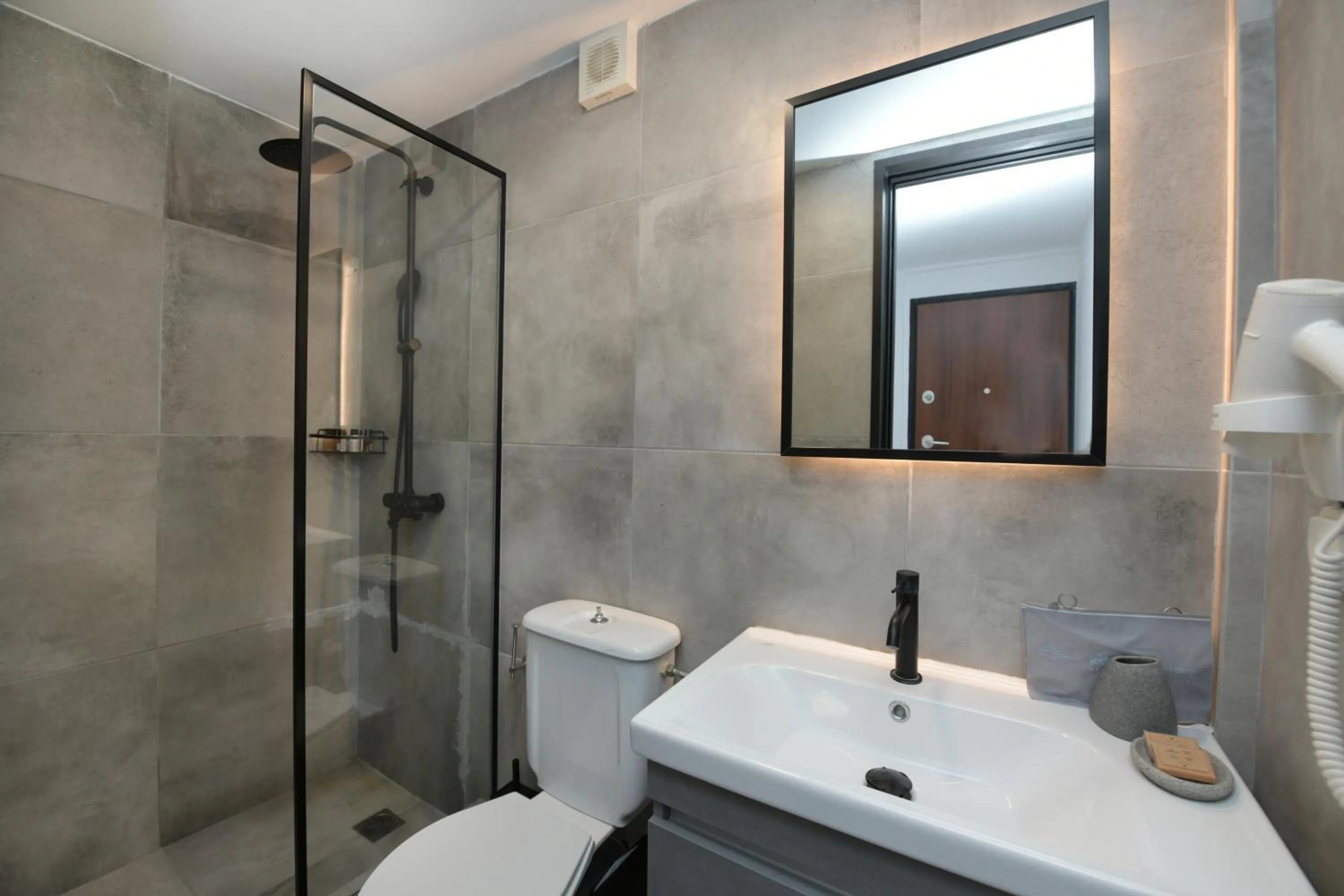 Mykonos Kosmoplaz Beach Resort Hotel