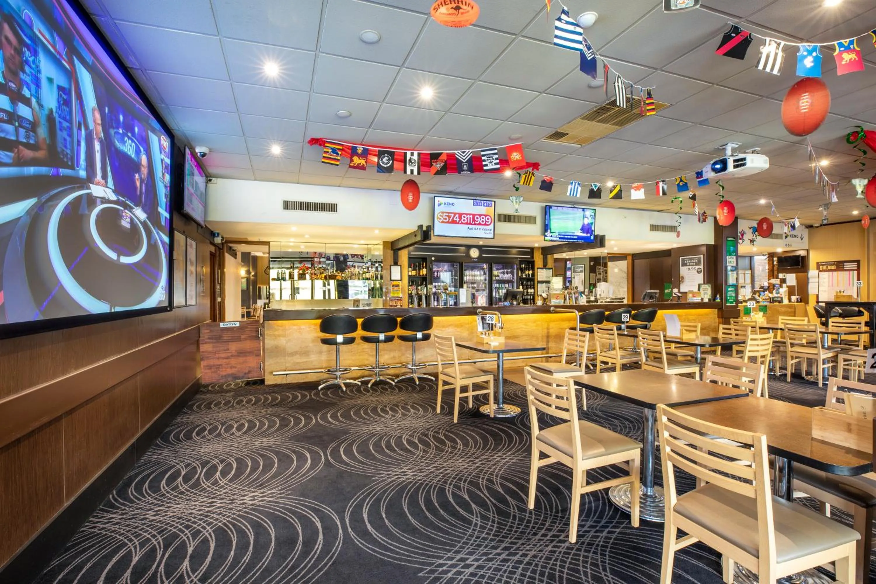 Lounge or bar in Nightcap at Millers Inn