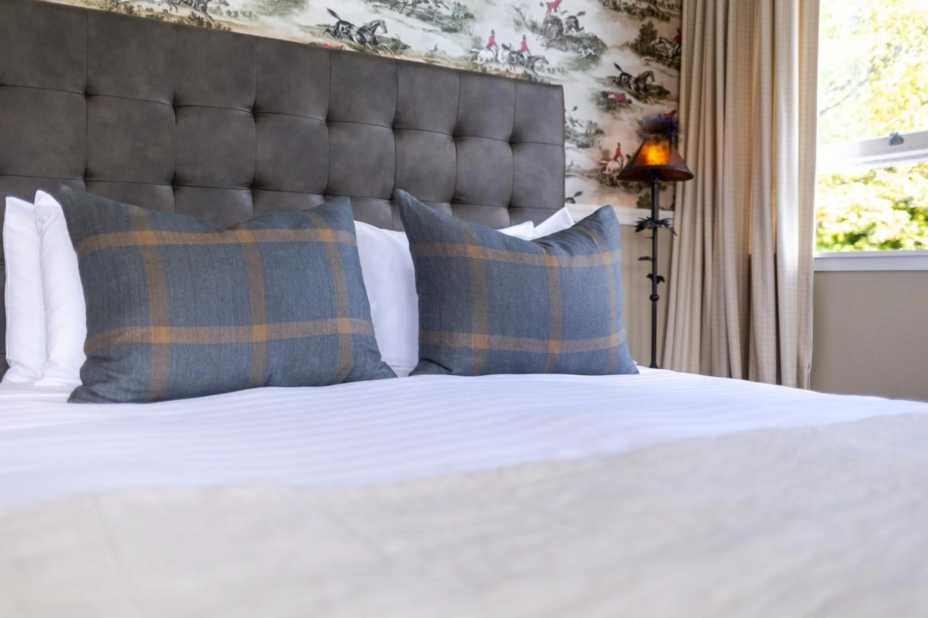 Bed in The White Swan Hotel