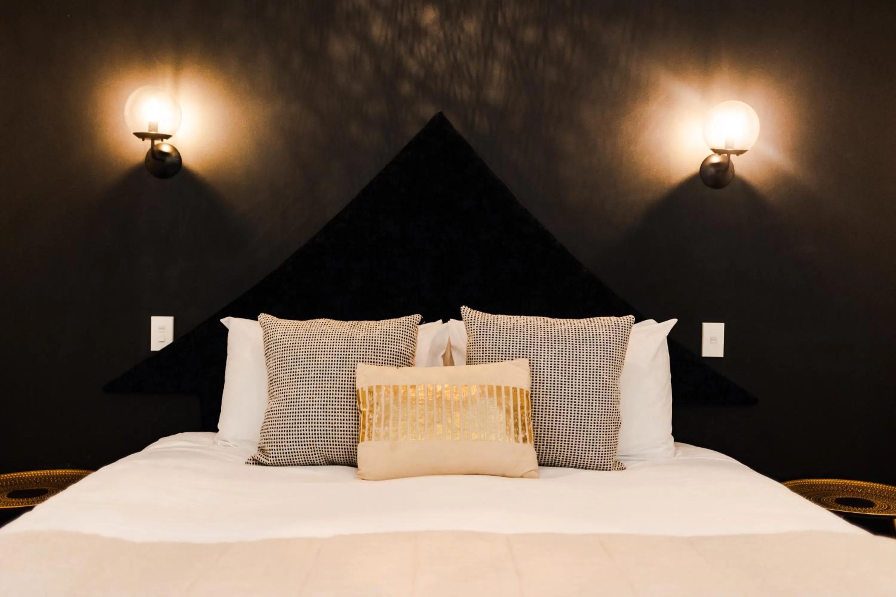 Bed in The White Swan Hotel