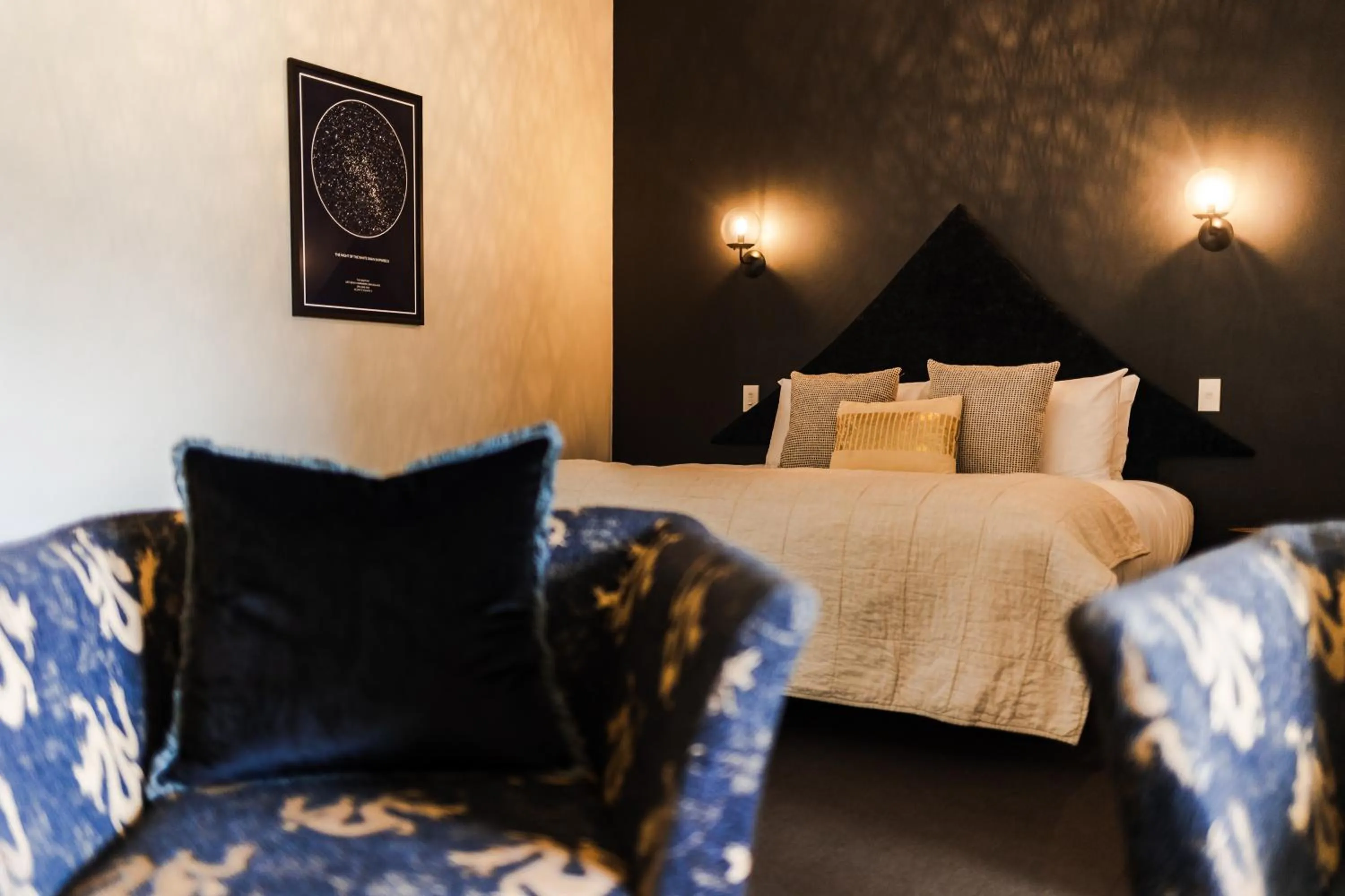 Bed in The White Swan Hotel