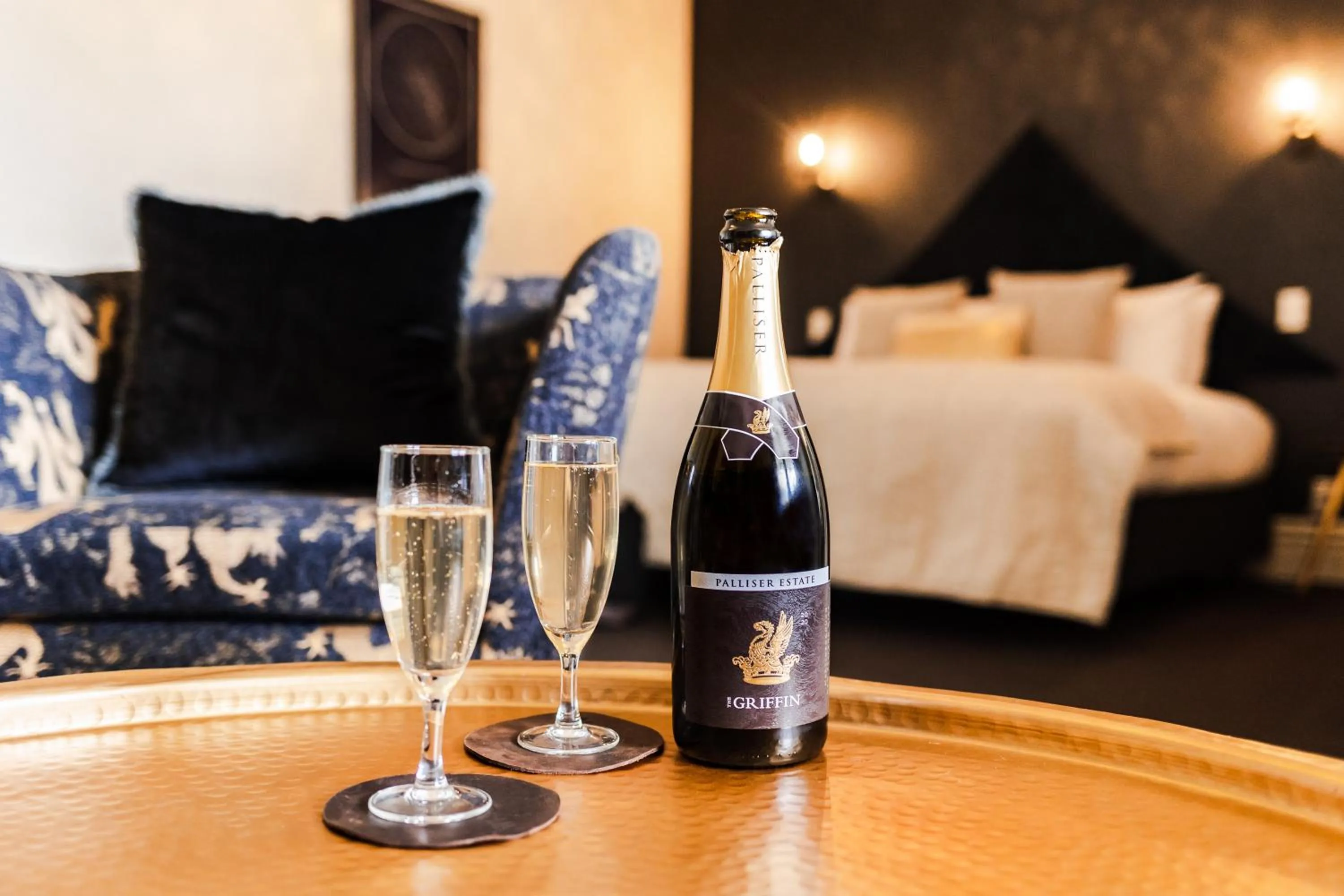 Bed in The White Swan Hotel