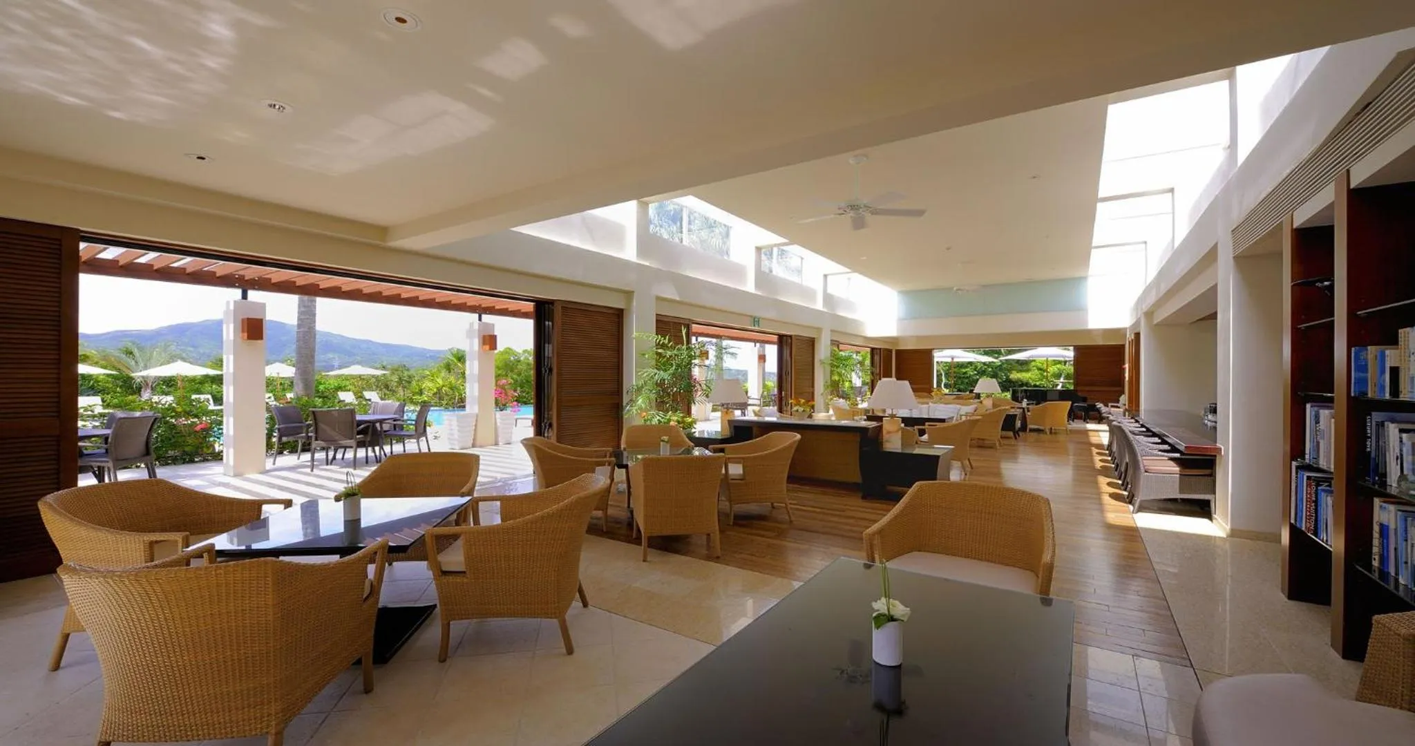 Lounge or bar in The Atta Terrace Club Towers