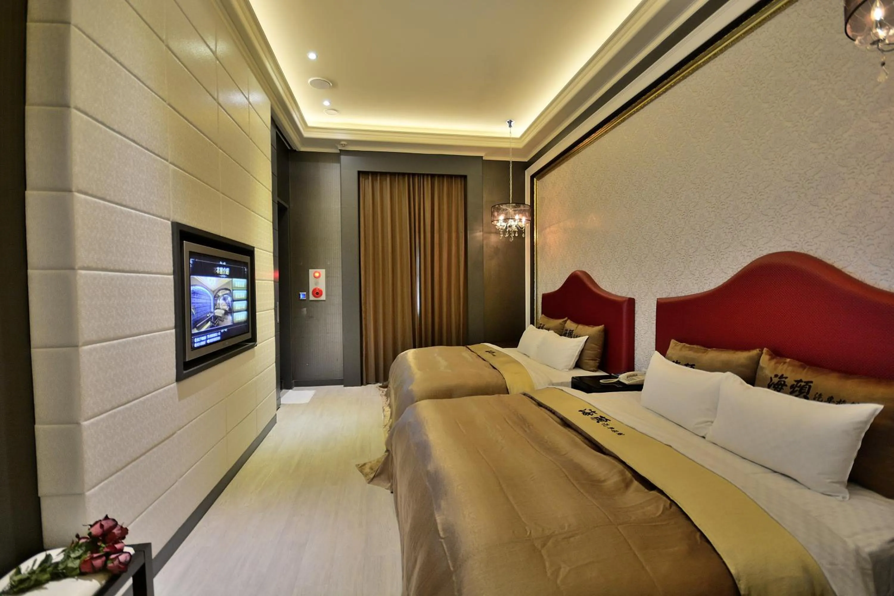 Shower, Bed in Hea Duenn Motel