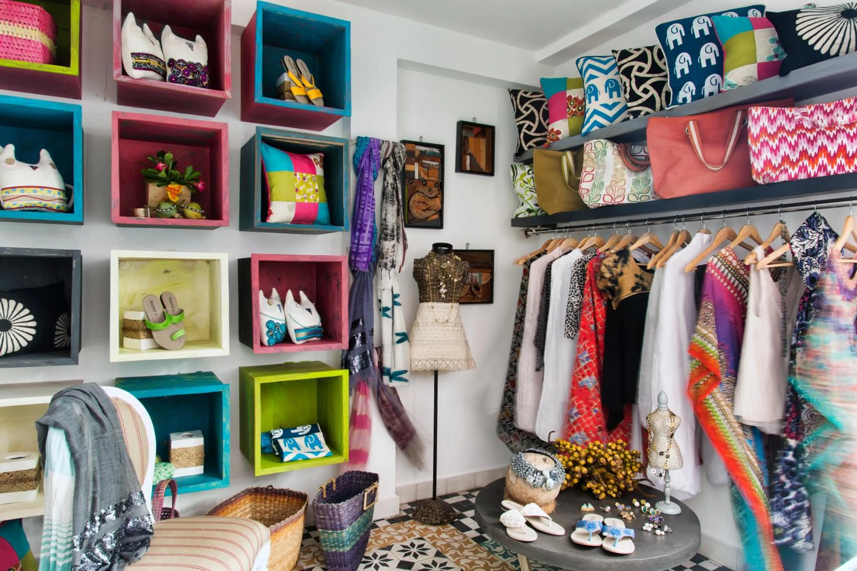 On-site shops in Owl and the Pussycat Hotel & Restaurant