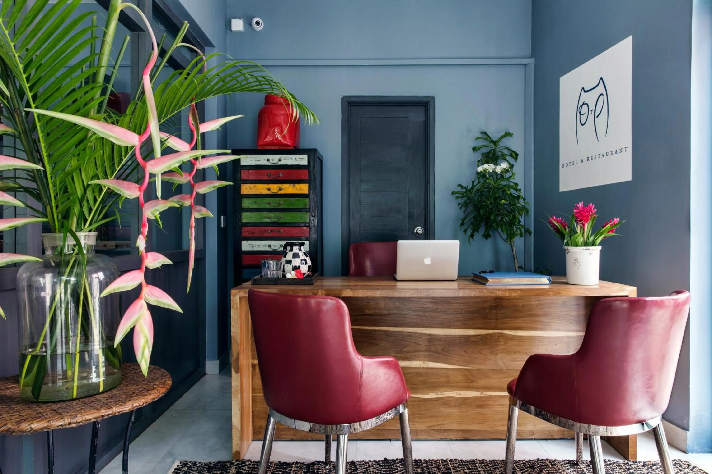 Lobby or reception in Owl and the Pussycat Hotel & Restaurant