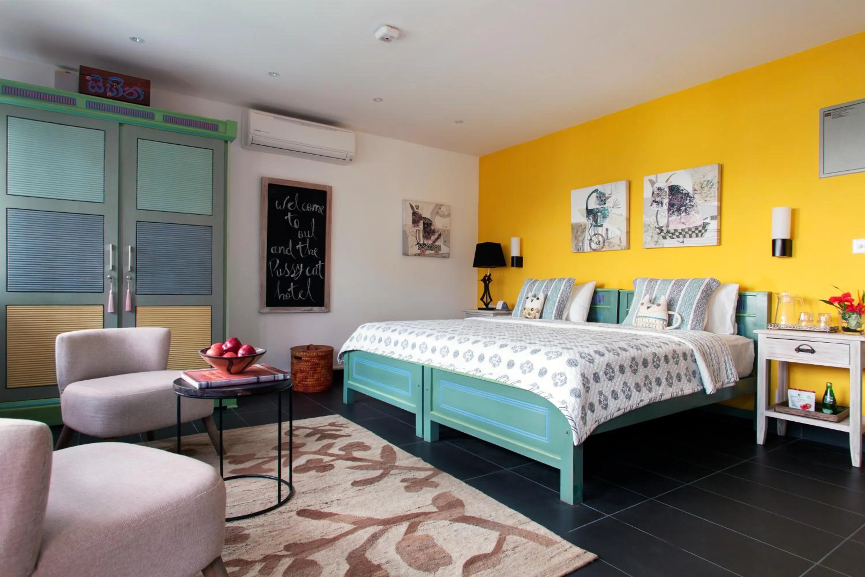 Photo of the whole room, Bed in Owl and the Pussycat Hotel & Restaurant