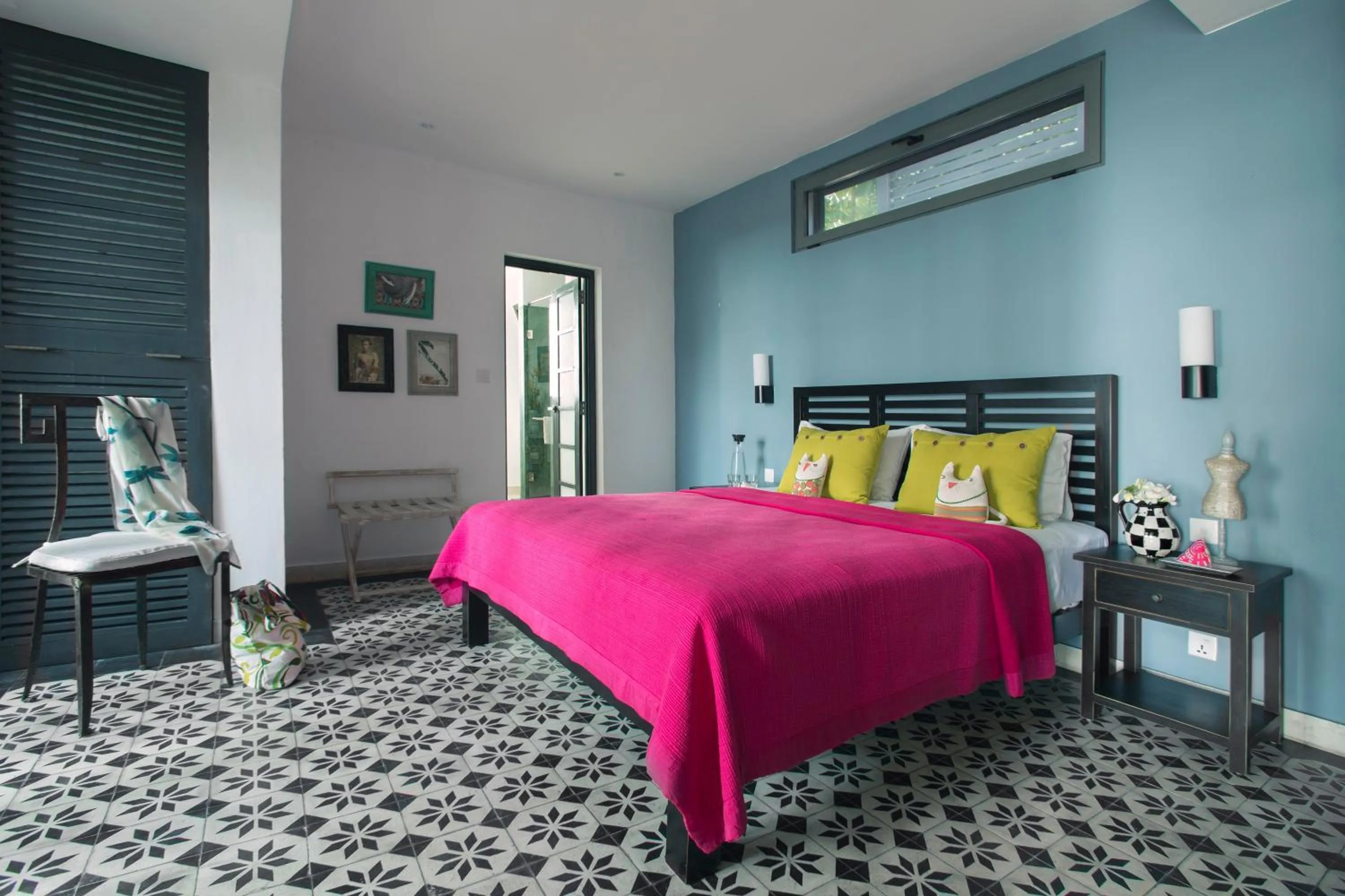 Bedroom, Bed in Owl and the Pussycat Hotel & Restaurant