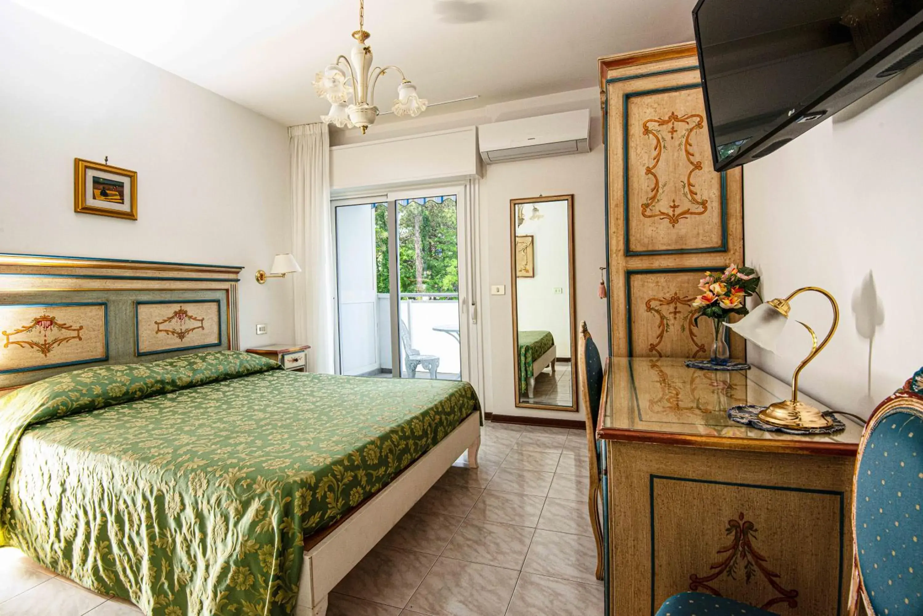 Double Room with Terrace in Hotel Oasi Double Room with Terrace in Hotel Oasi