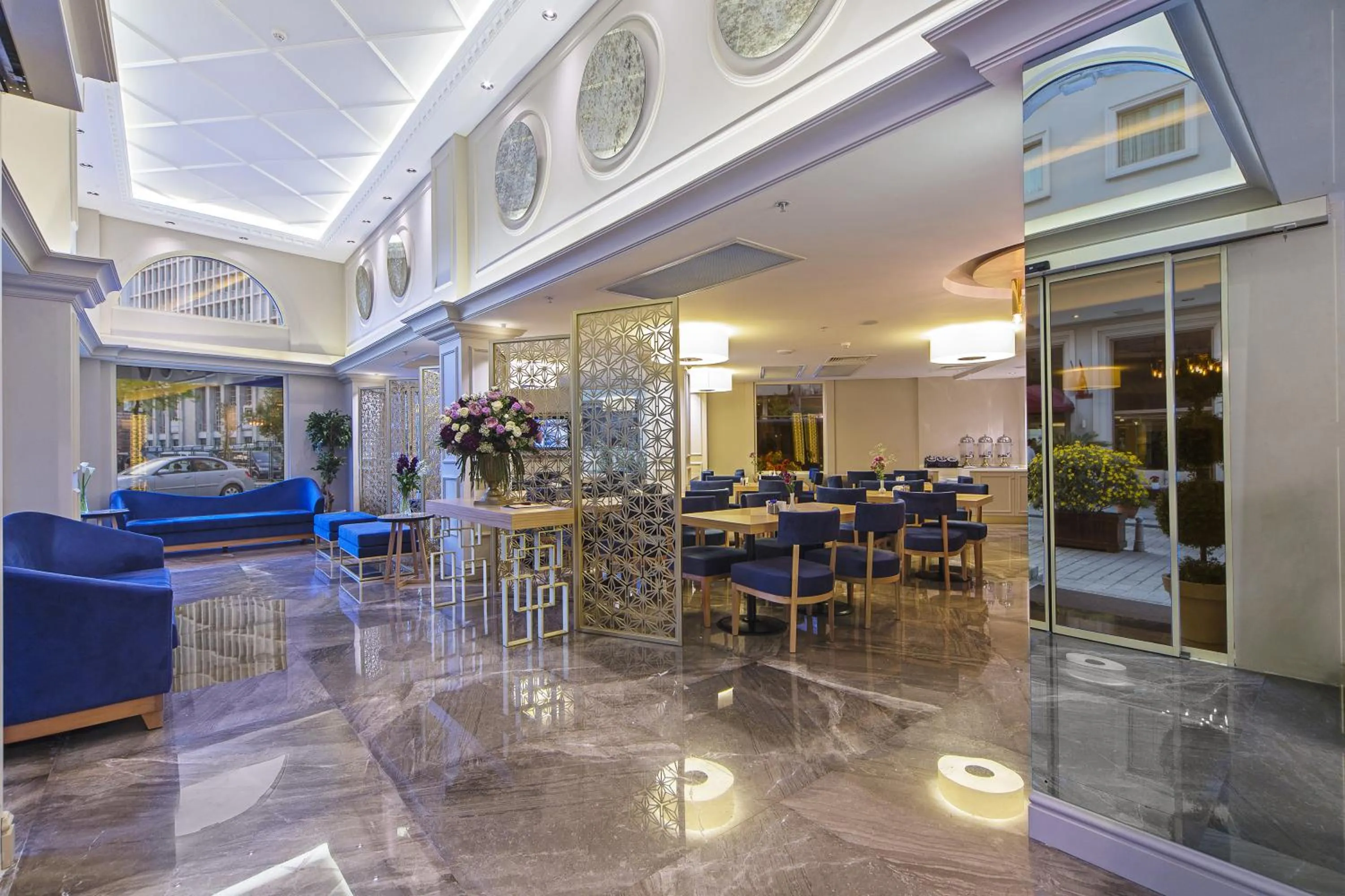 Lobby or reception in History Hotel