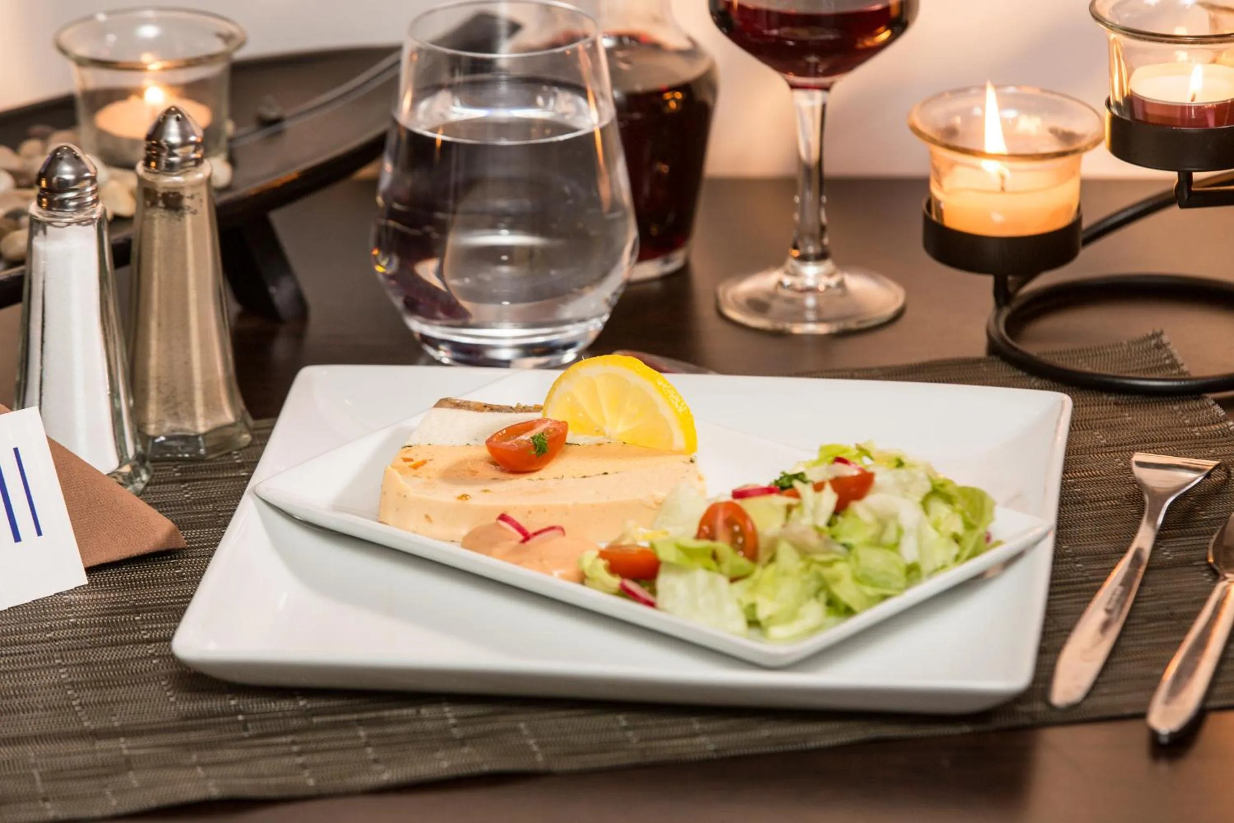 Food close-up in Hotel Inn Design Sedan