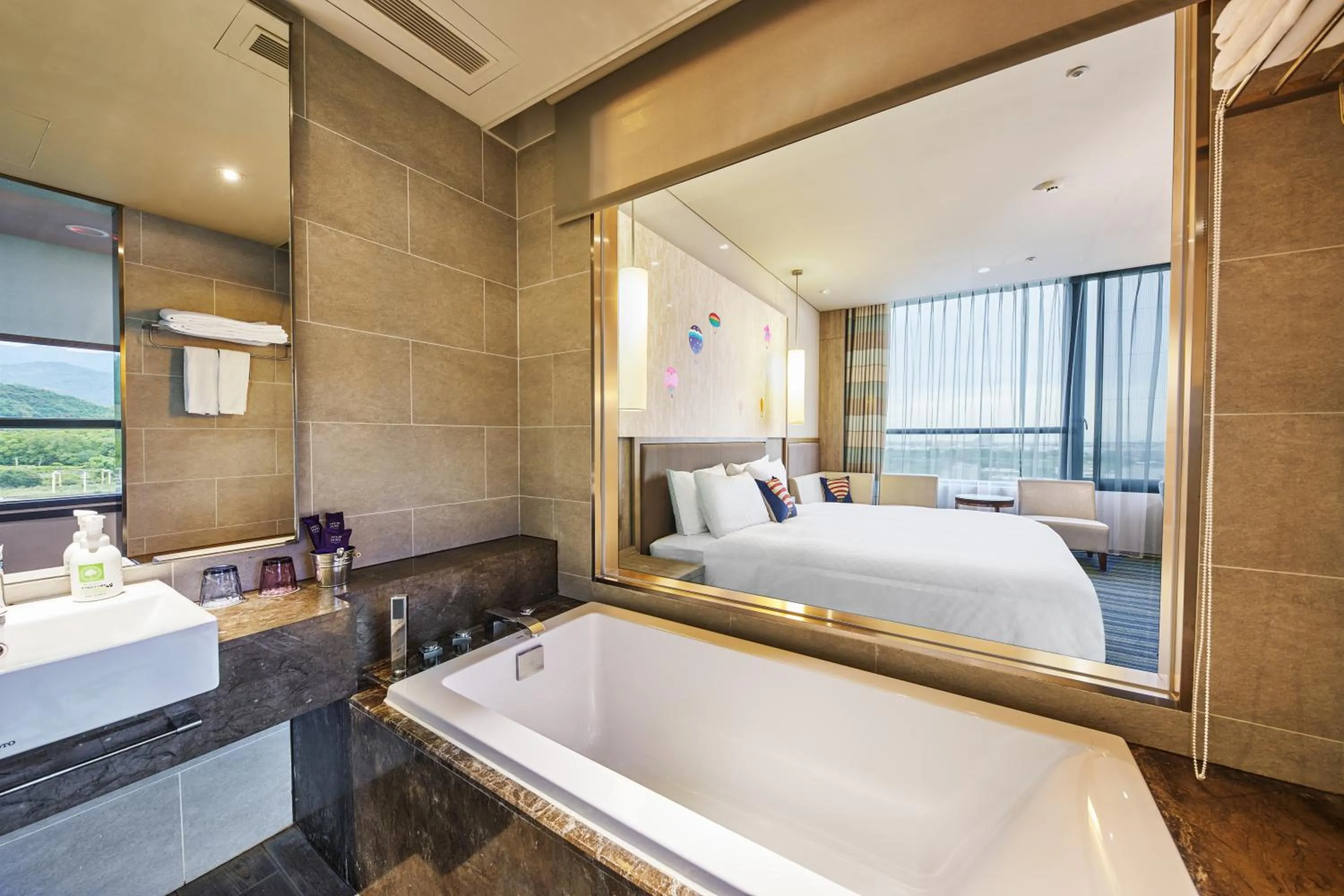 Photo of the whole room, Bed in Hotel Cham Cham Taitung Caesar Park Hotels & Resort