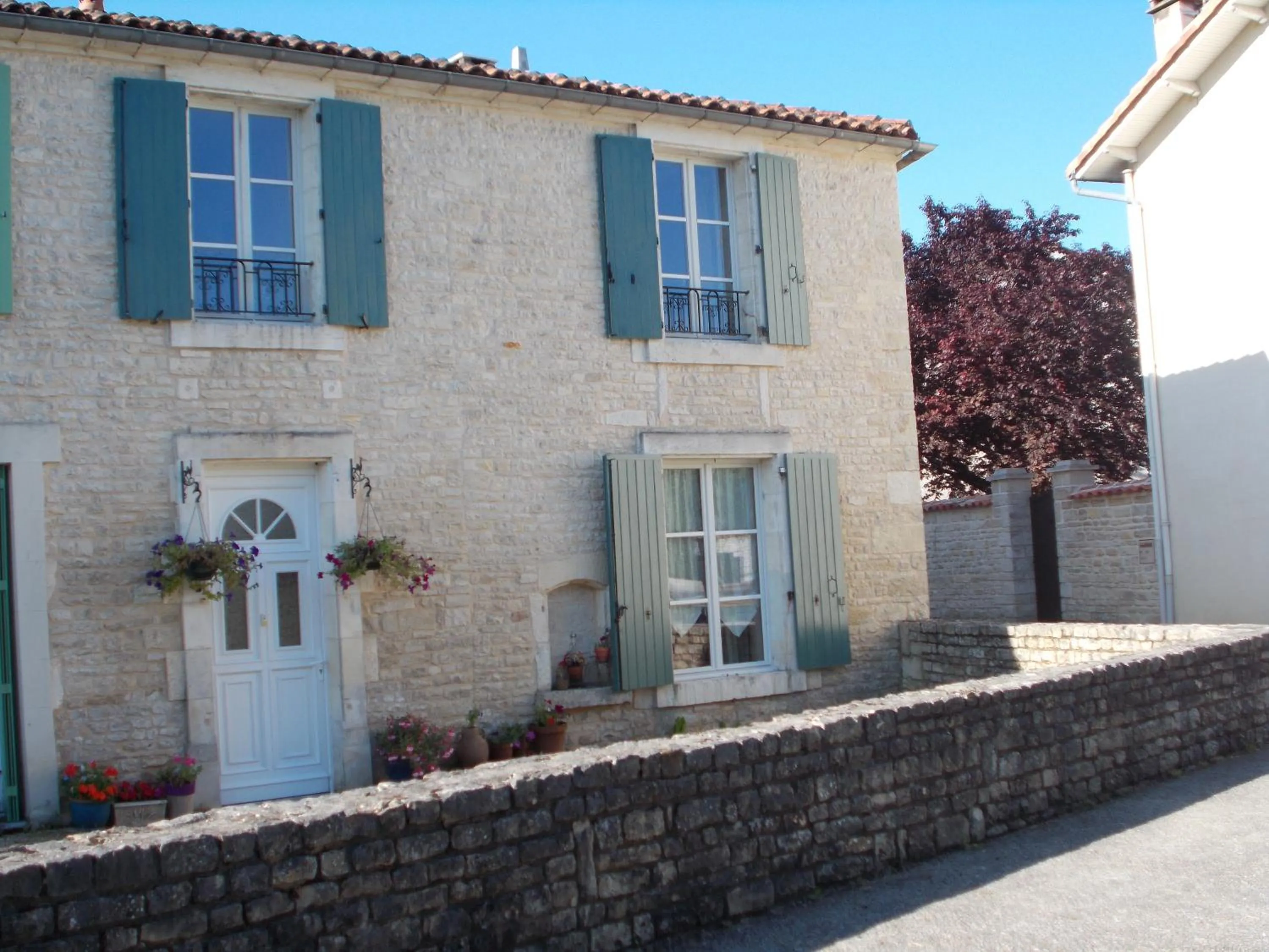 Facade/entrance in Le Petit Bijou
