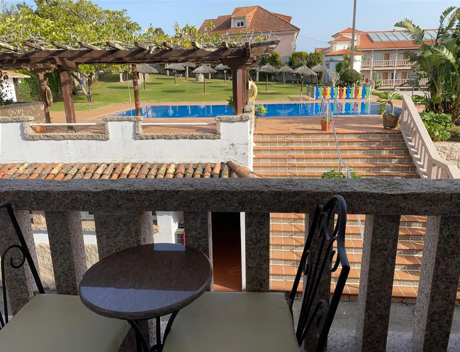 Pool view in APARTHOTEL CABICASTRO Tres estrellas superior