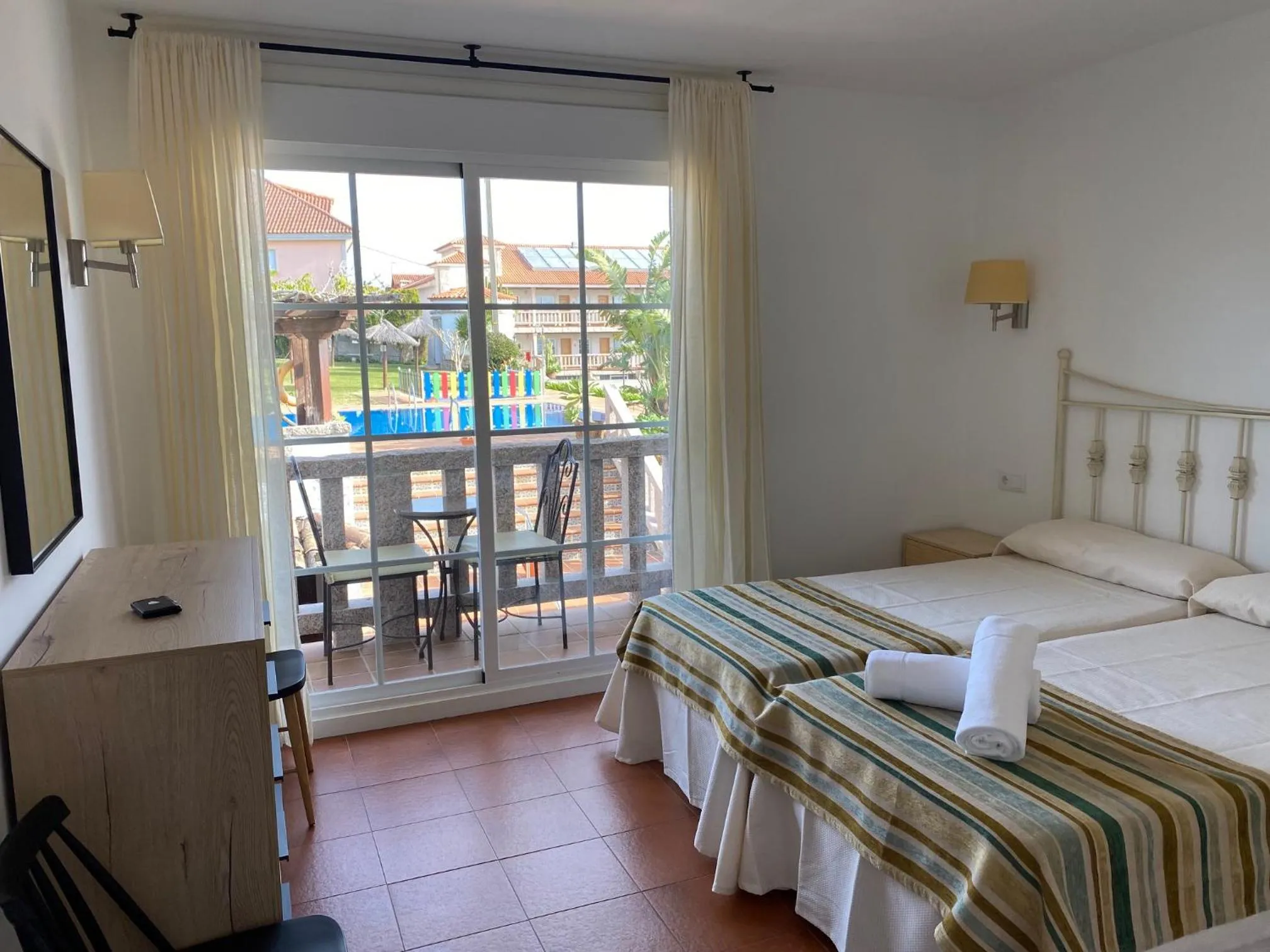 Bedroom, Bed in APARTHOTEL CABICASTRO Tres estrellas superior