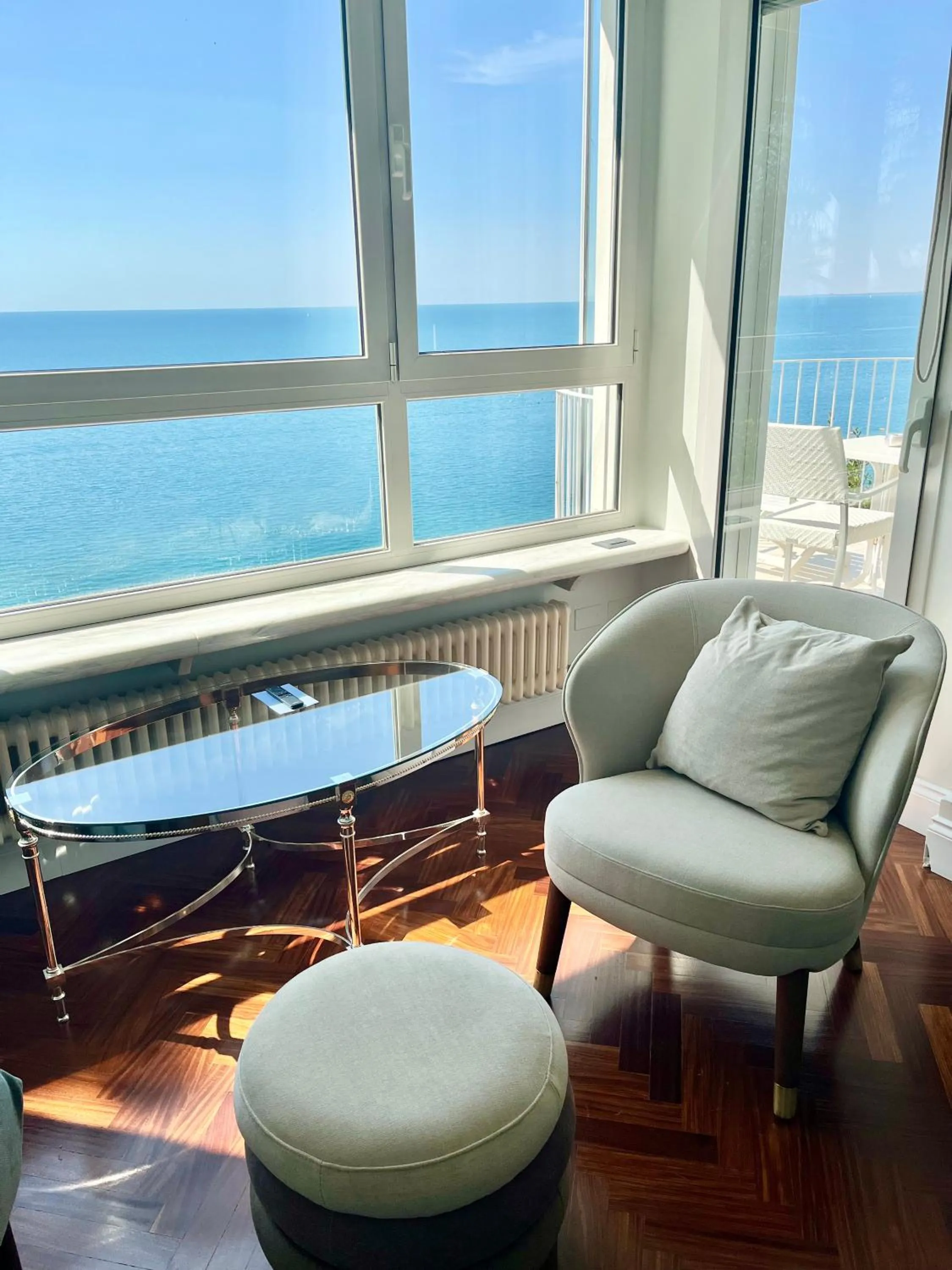 Hotel Riviera & Maximilian's