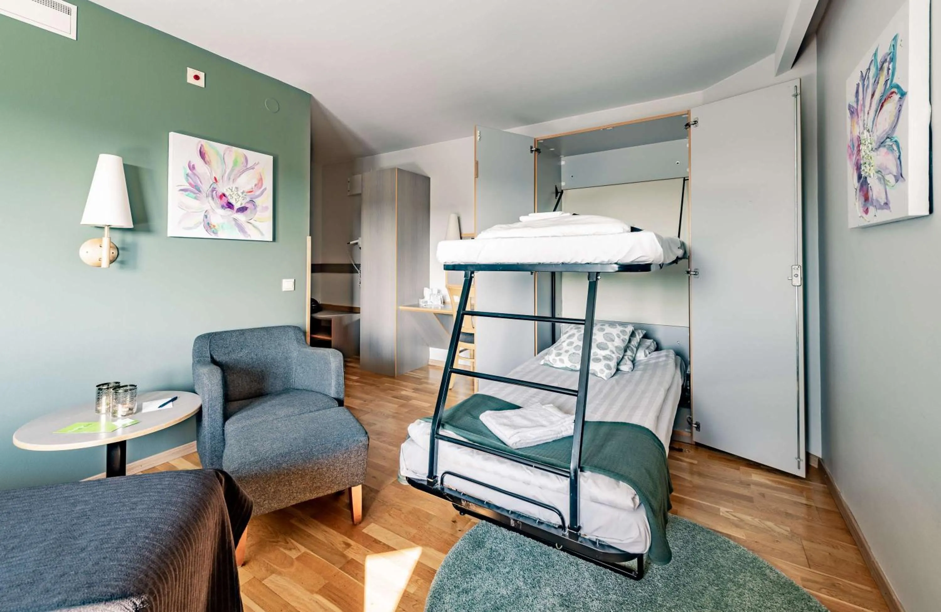 Bedroom, Bed in Best Western Hotel 23