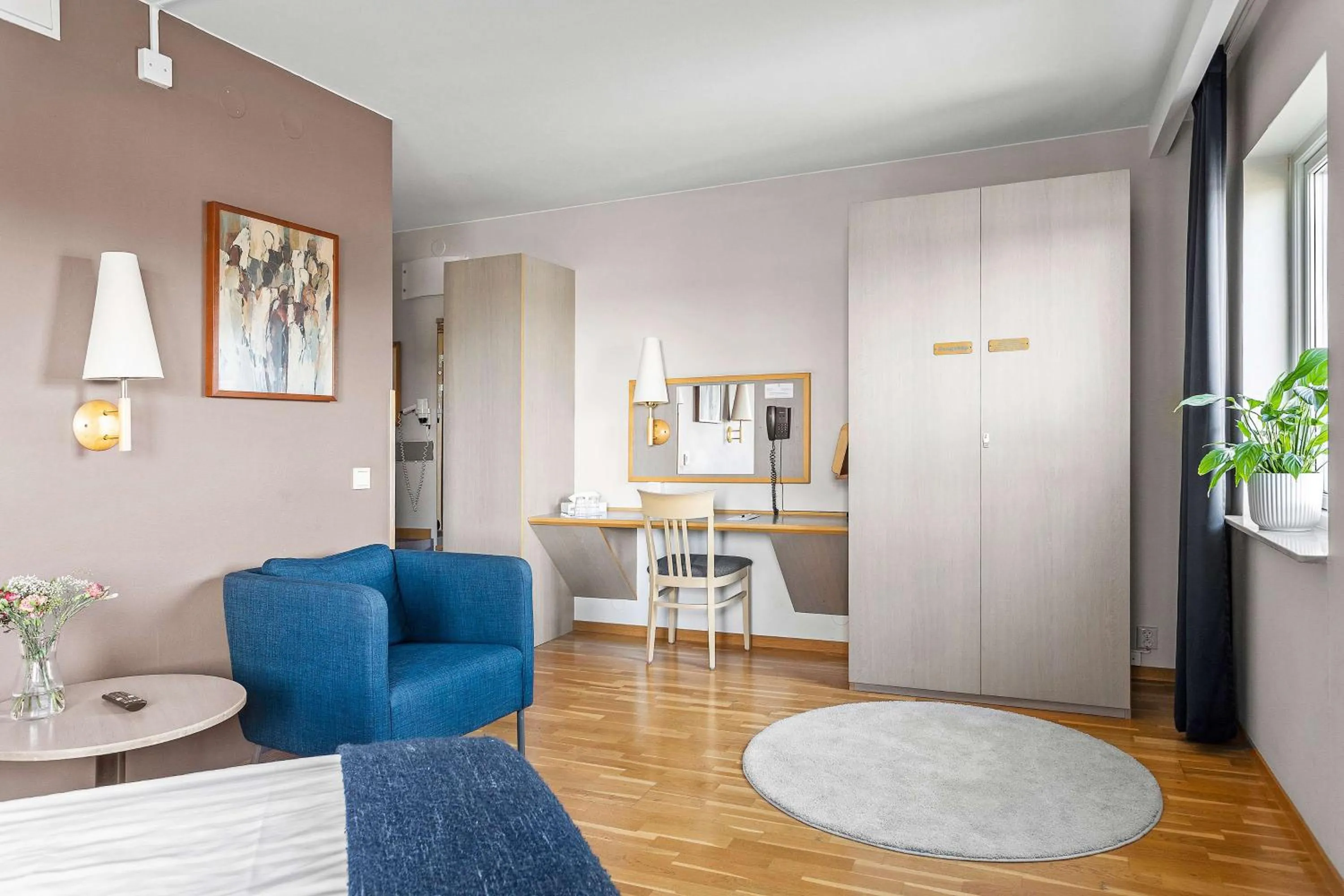 Bedroom in Best Western Hotel 23