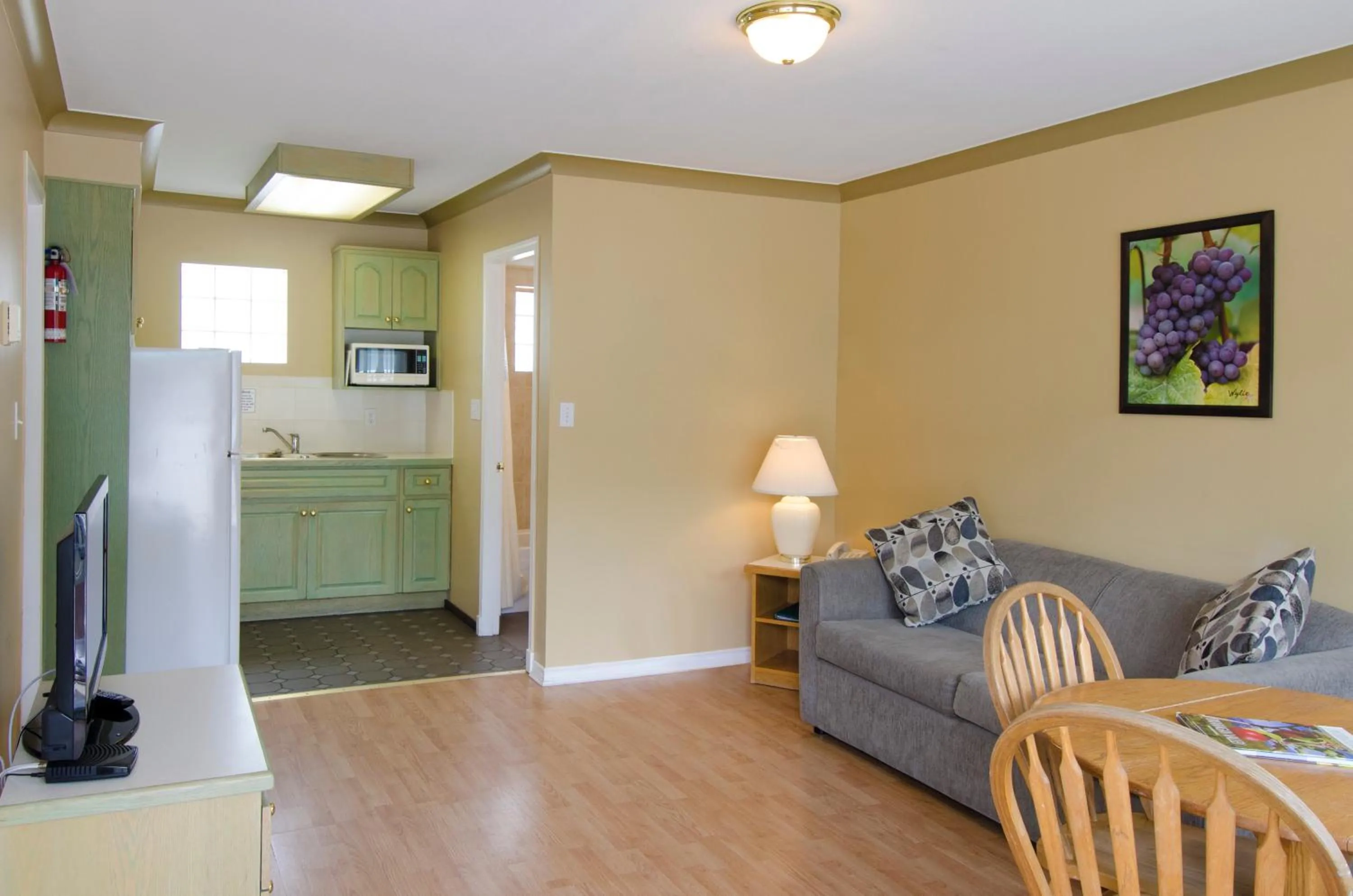 Coffee/tea facilities in Tiki Shores Inn & Suites