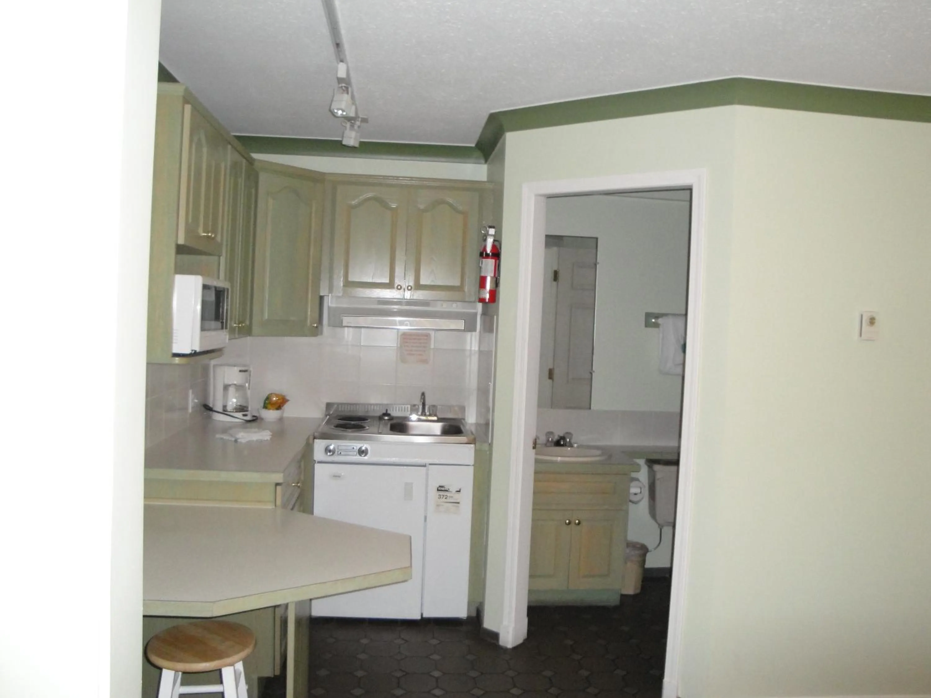 Coffee/tea facilities in Tiki Shores Inn & Suites