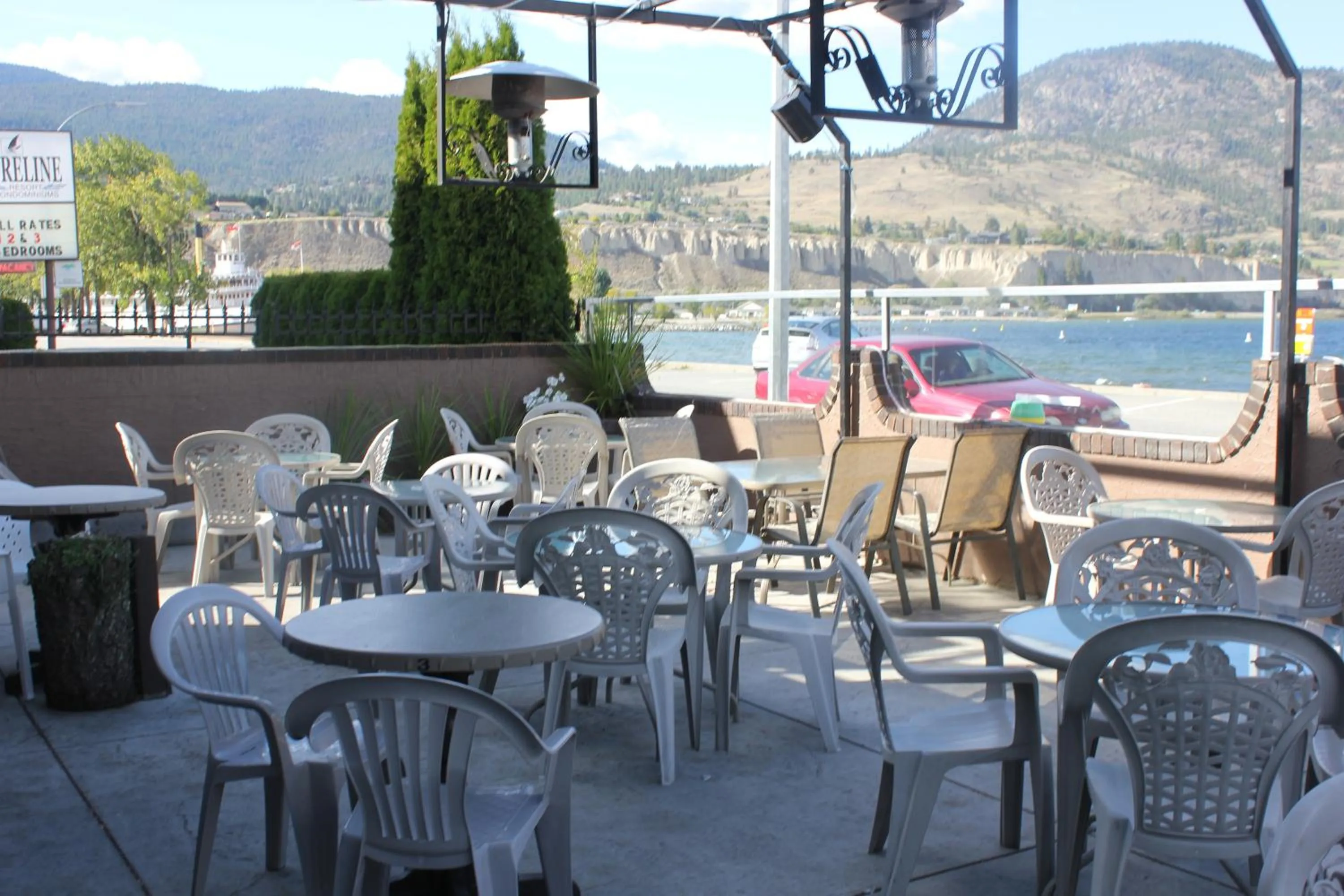 Restaurant/places to eat in Tiki Shores Inn & Suites