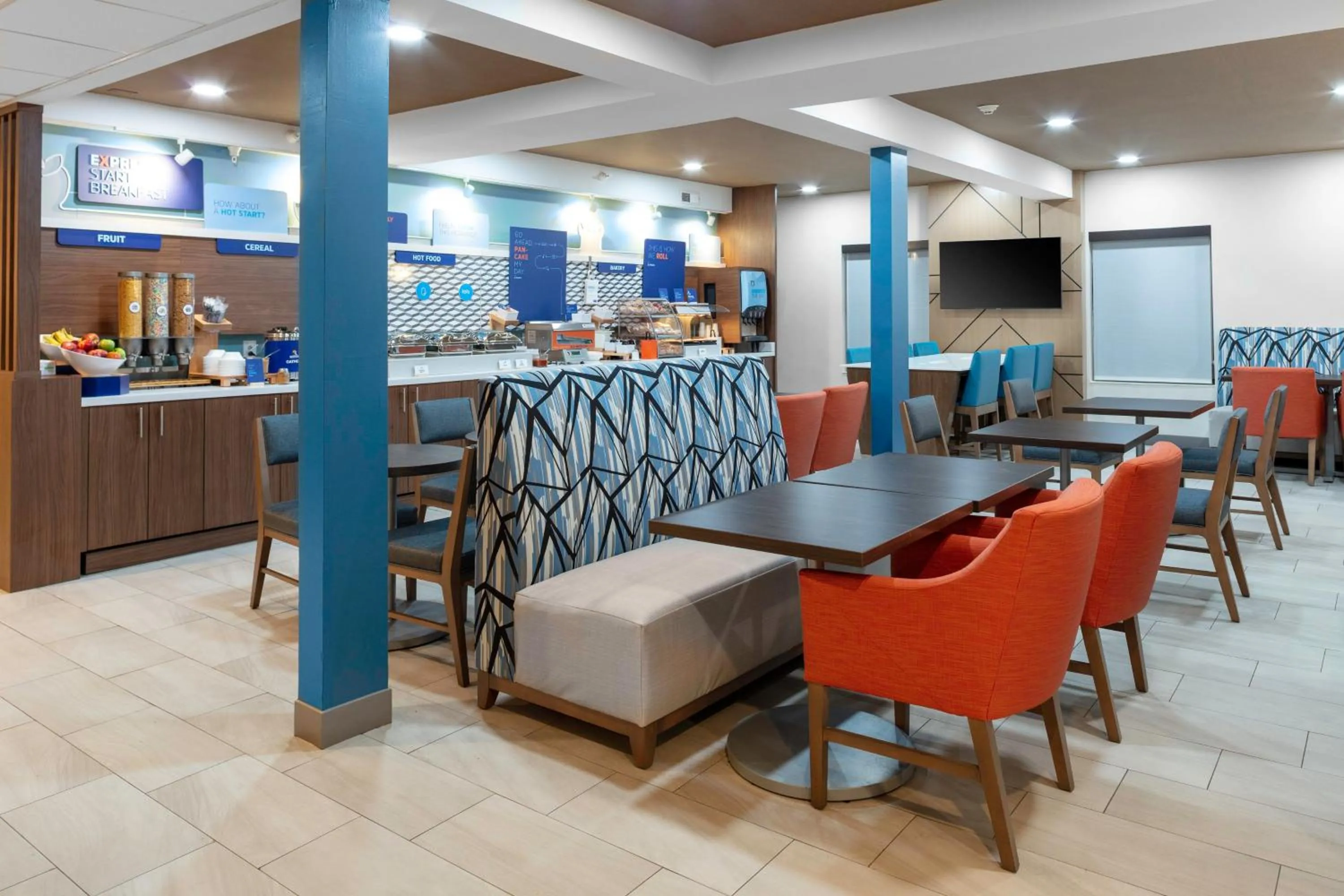 Breakfast, Restaurant/Places to Eat in Holiday Inn Express Hotel & Suites Kimball