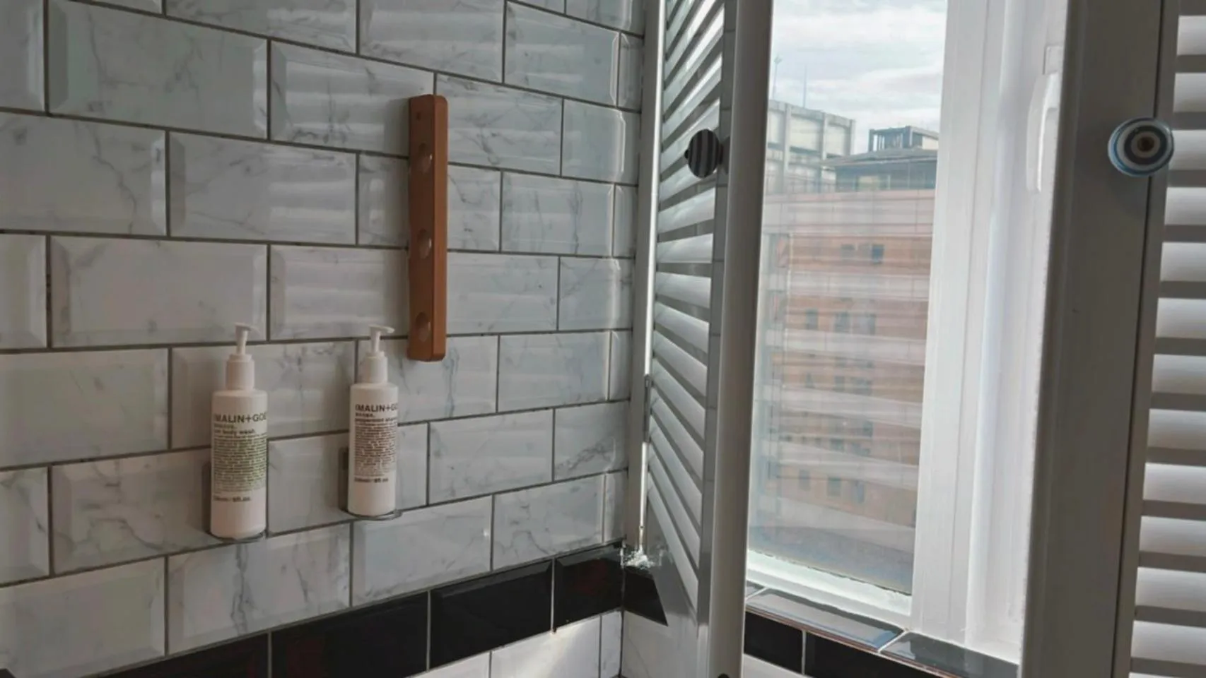 Shower in Chill Roof Hotel