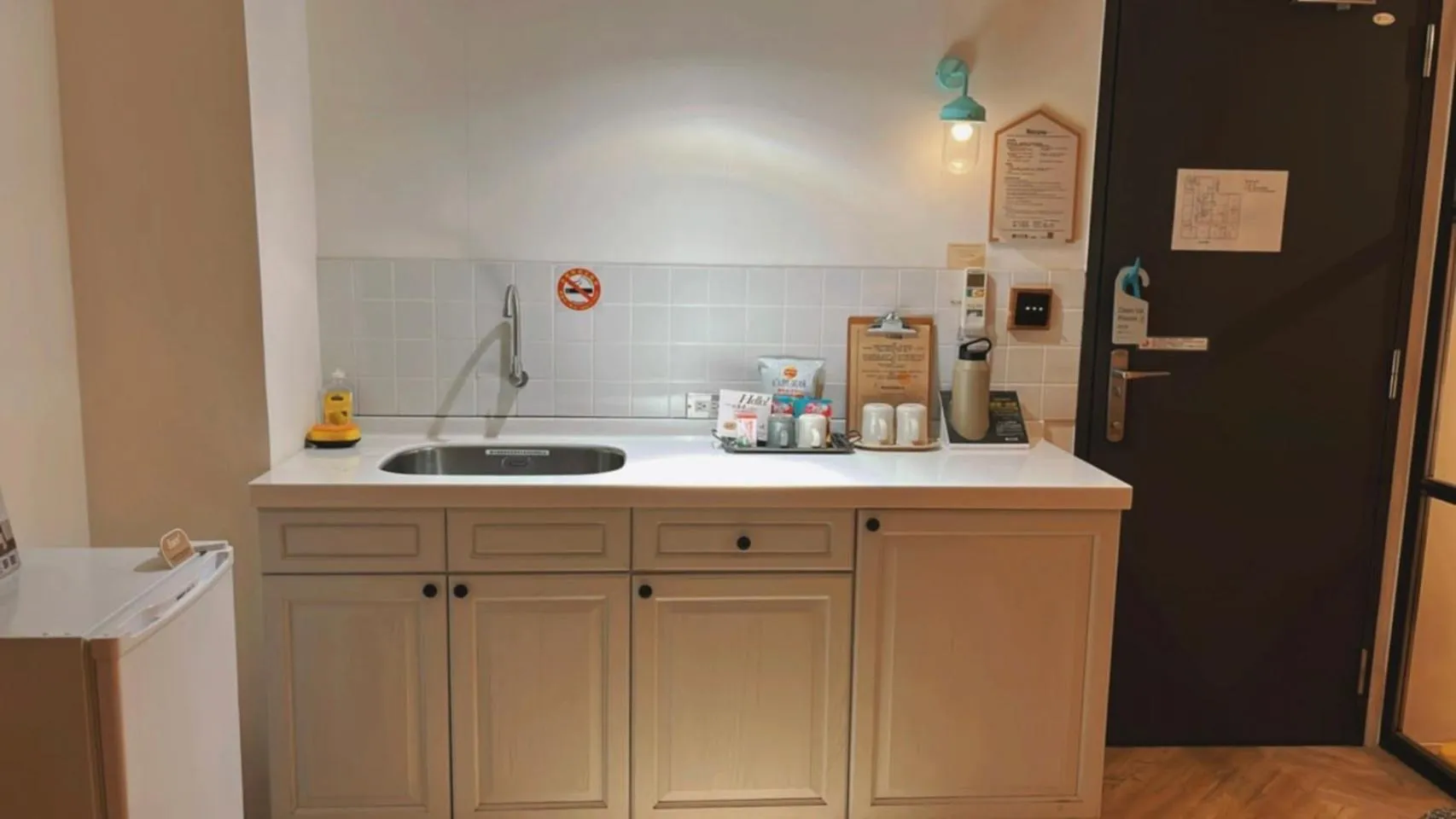 Photo of the whole room in Chill Roof Hotel