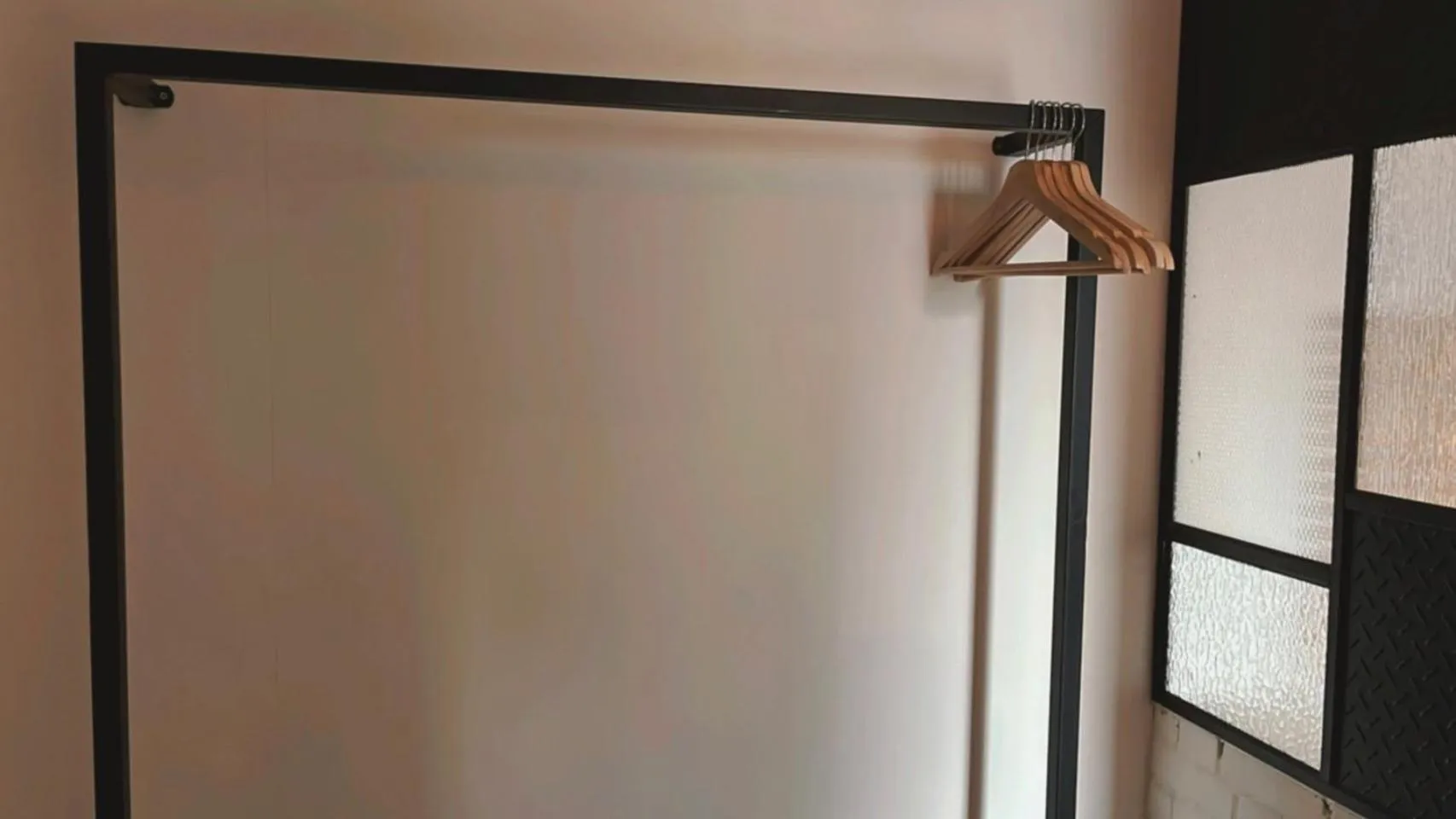 wardrobe in Chill Roof Hotel