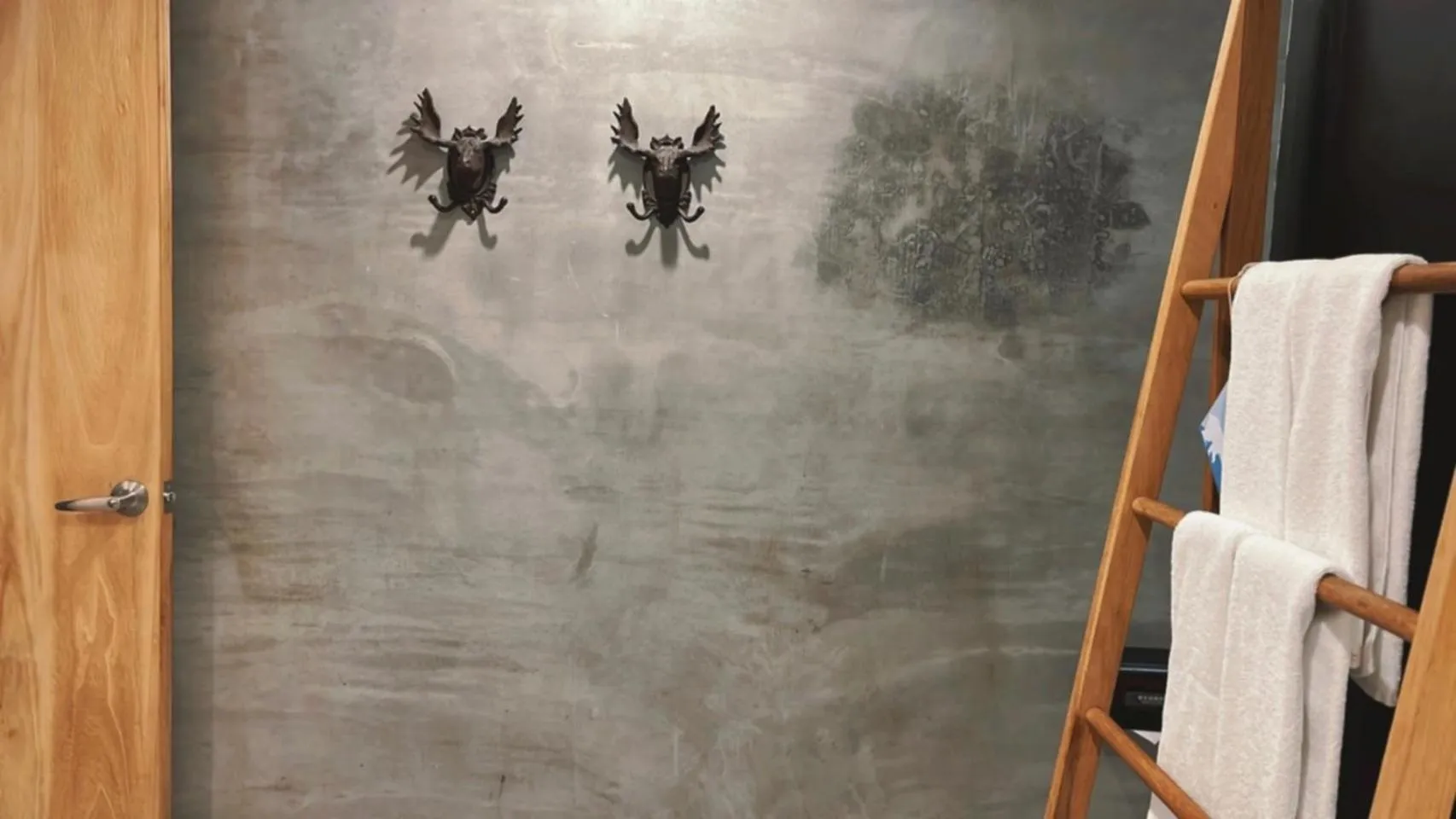 Bathroom in Chill Roof Hotel