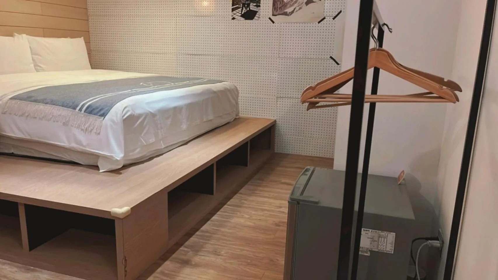 Photo of the whole room, Bed in Chill Roof Hotel