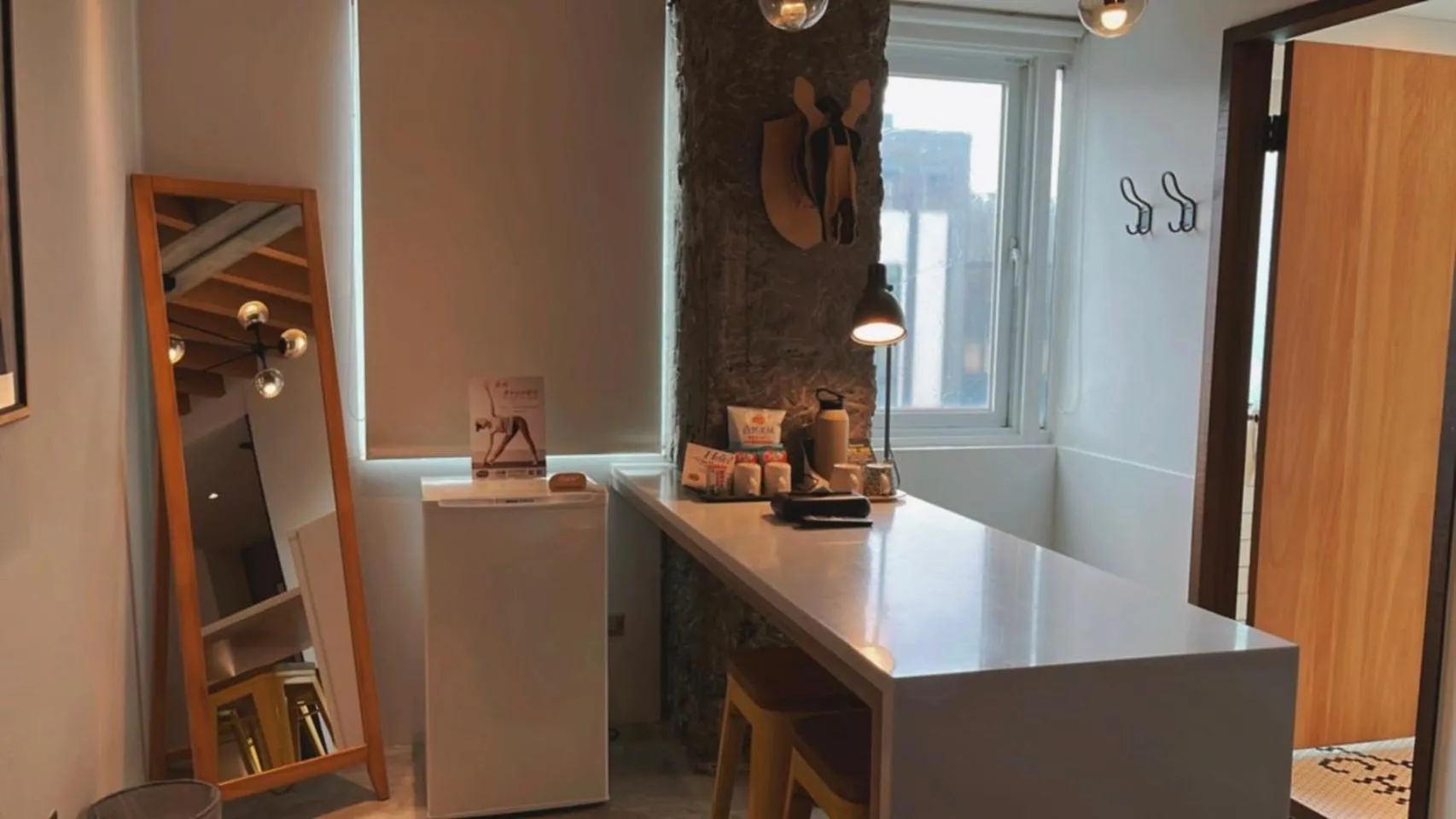 Dining area in Chill Roof Hotel