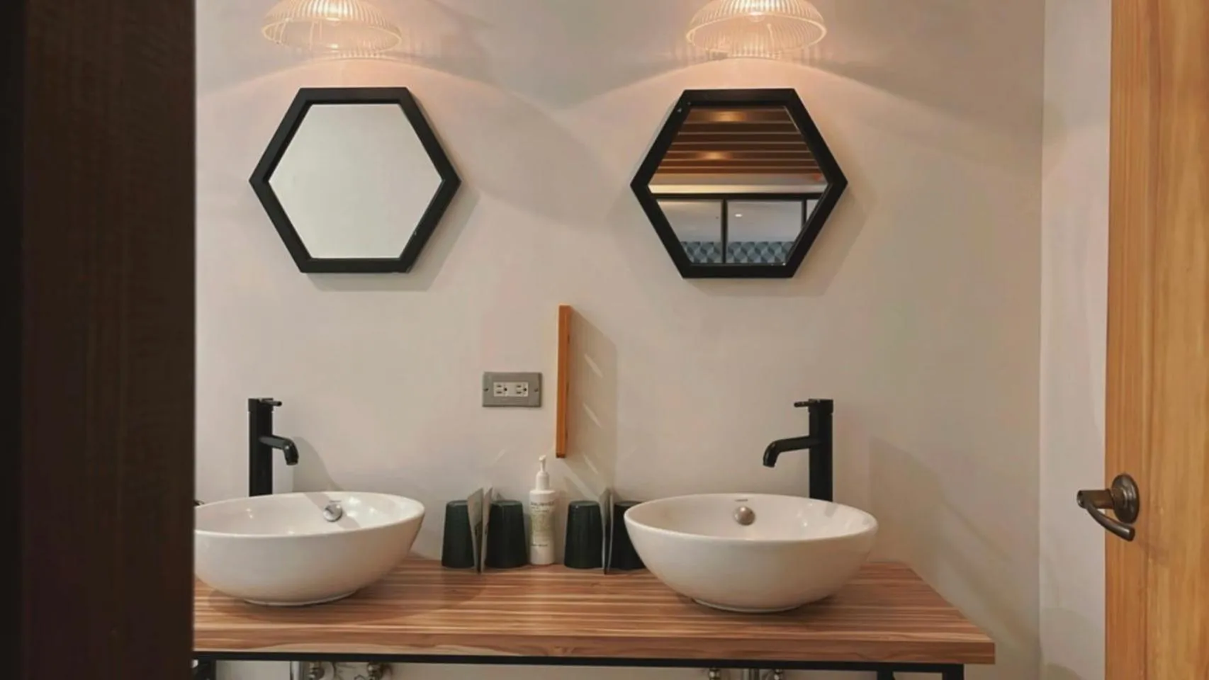 Bathroom in Chill Roof Hotel