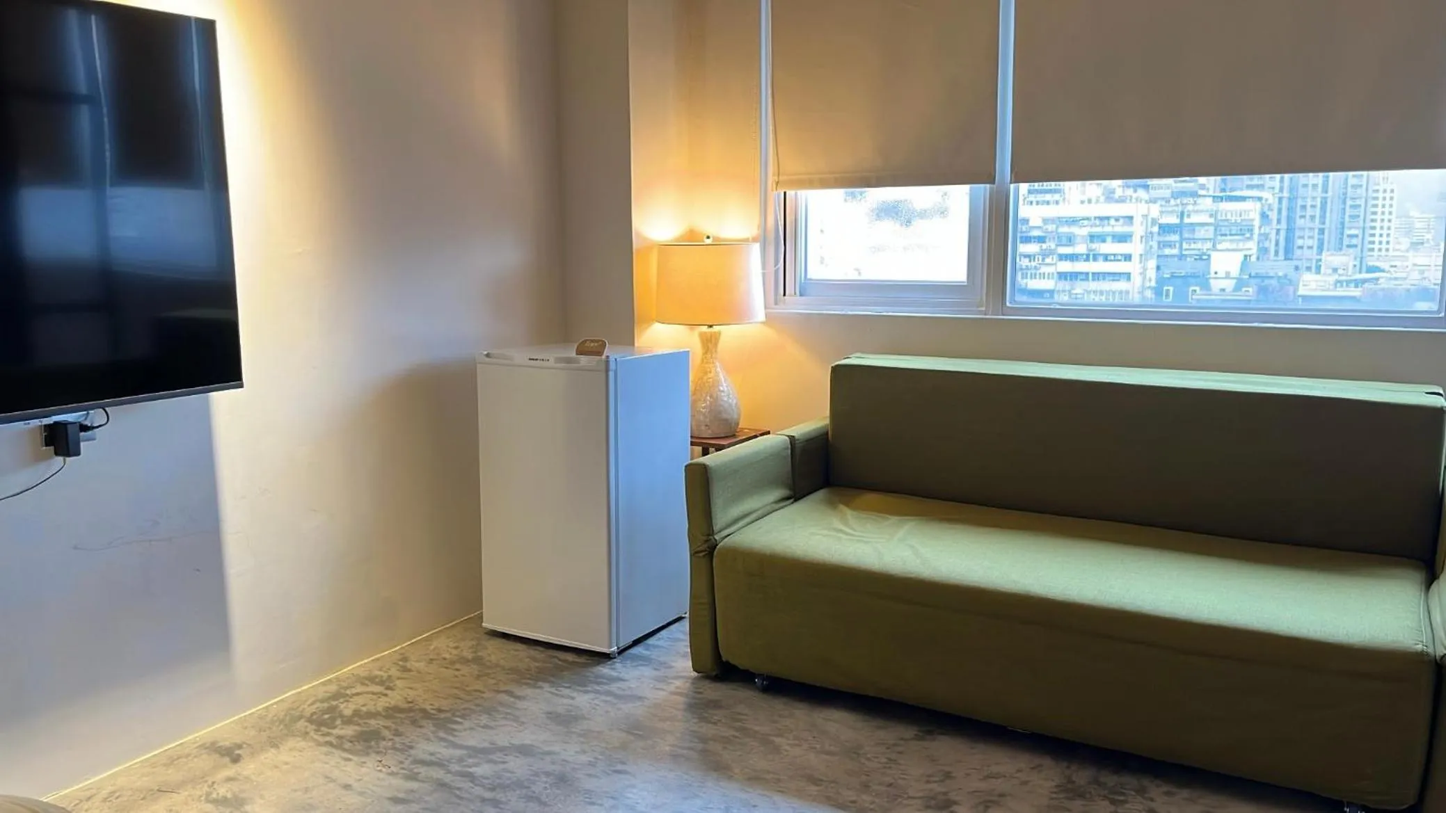 Photo of the whole room, Bed in Chill Roof Hotel