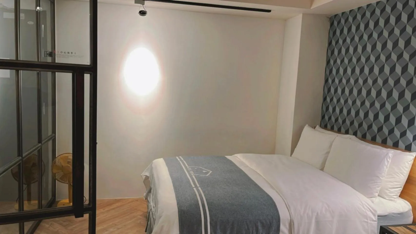 Bed in Chill Roof Hotel