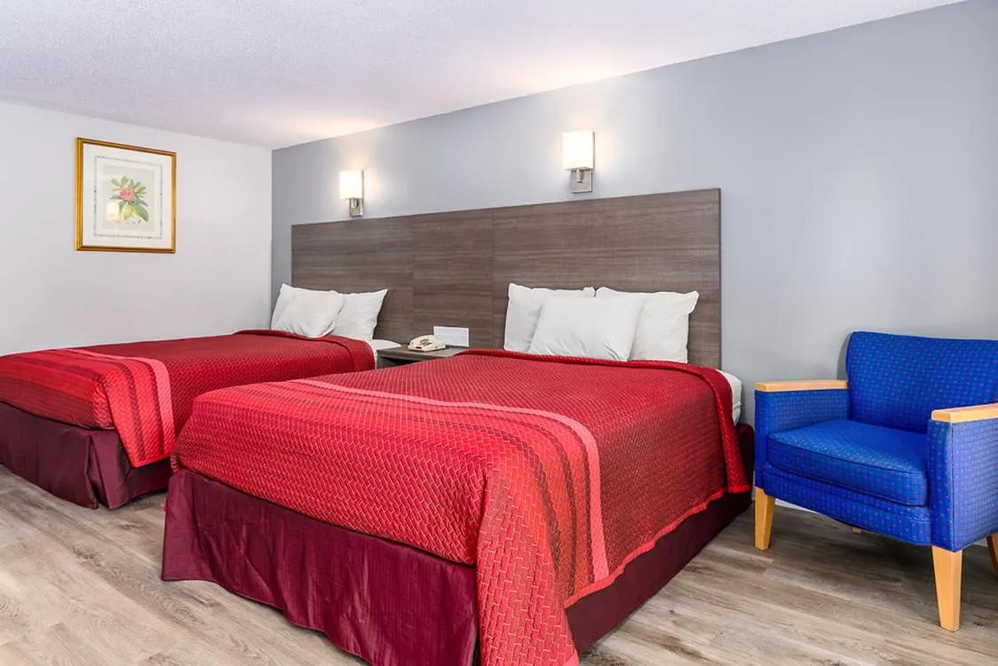 Captains Quarters Motel & Conference Center