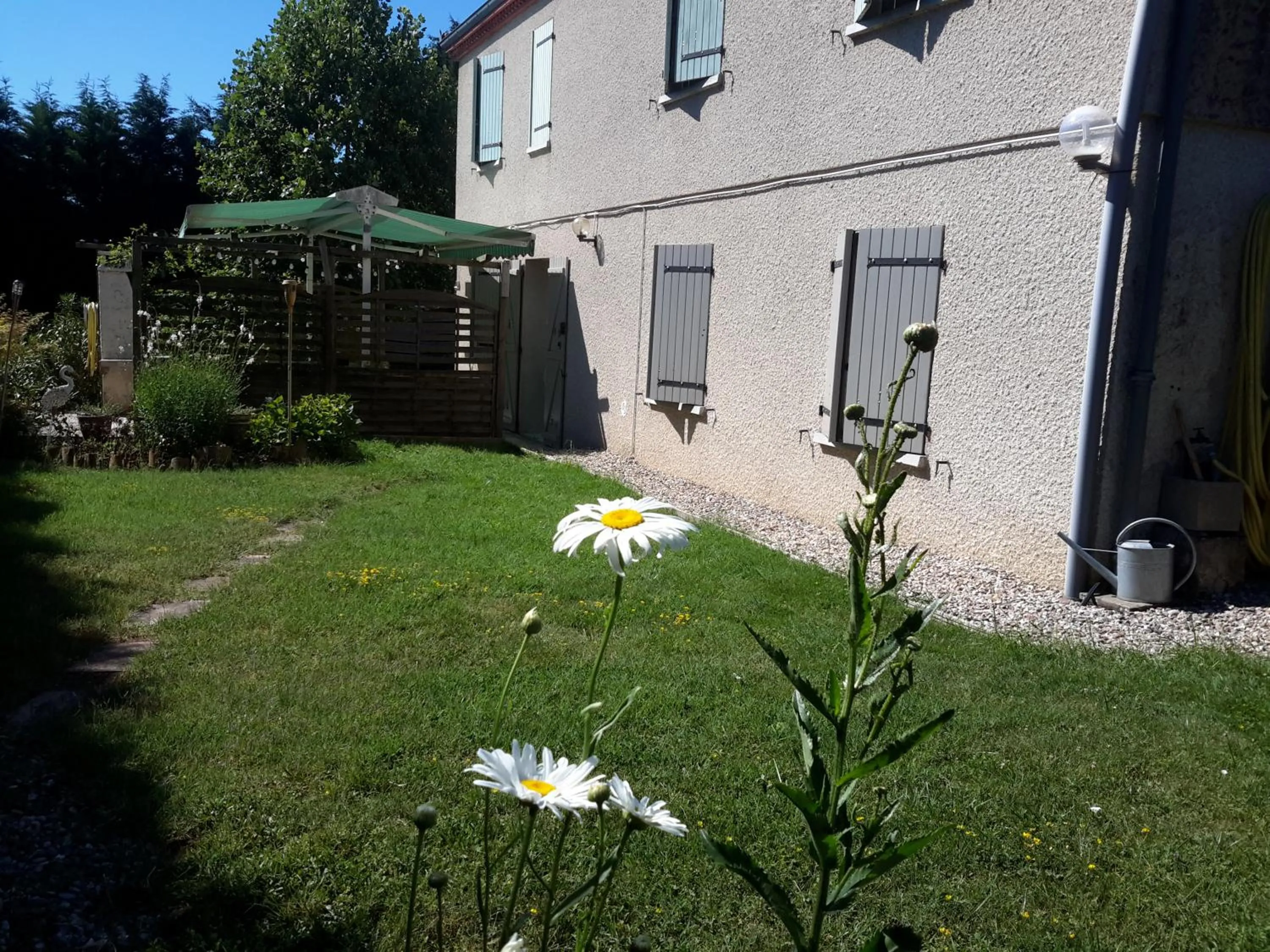 Facade/entrance in Camamelu