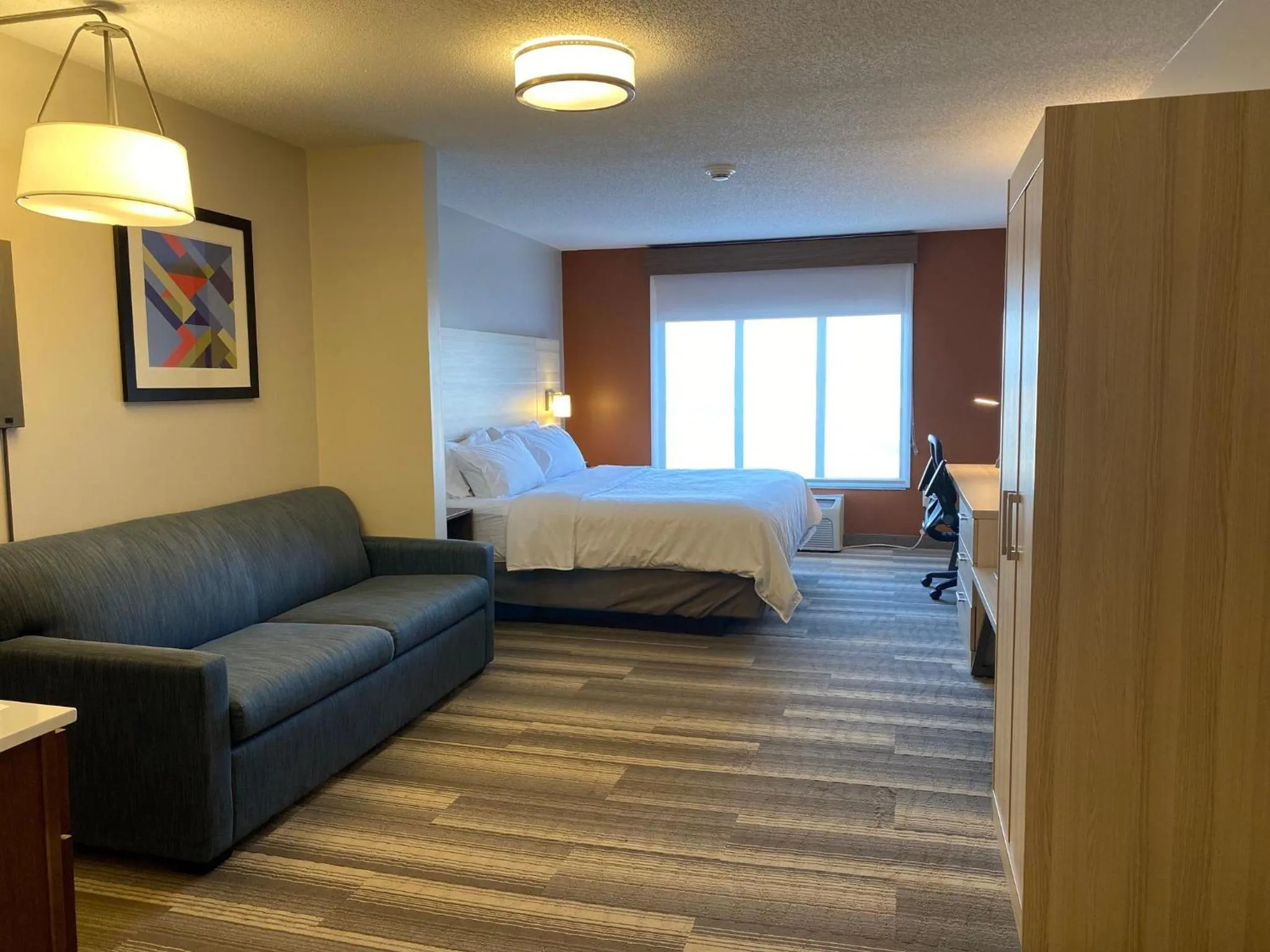 Photo of the whole room, Bed in Holiday Inn Express Hotel & Suites Logansport by IHG