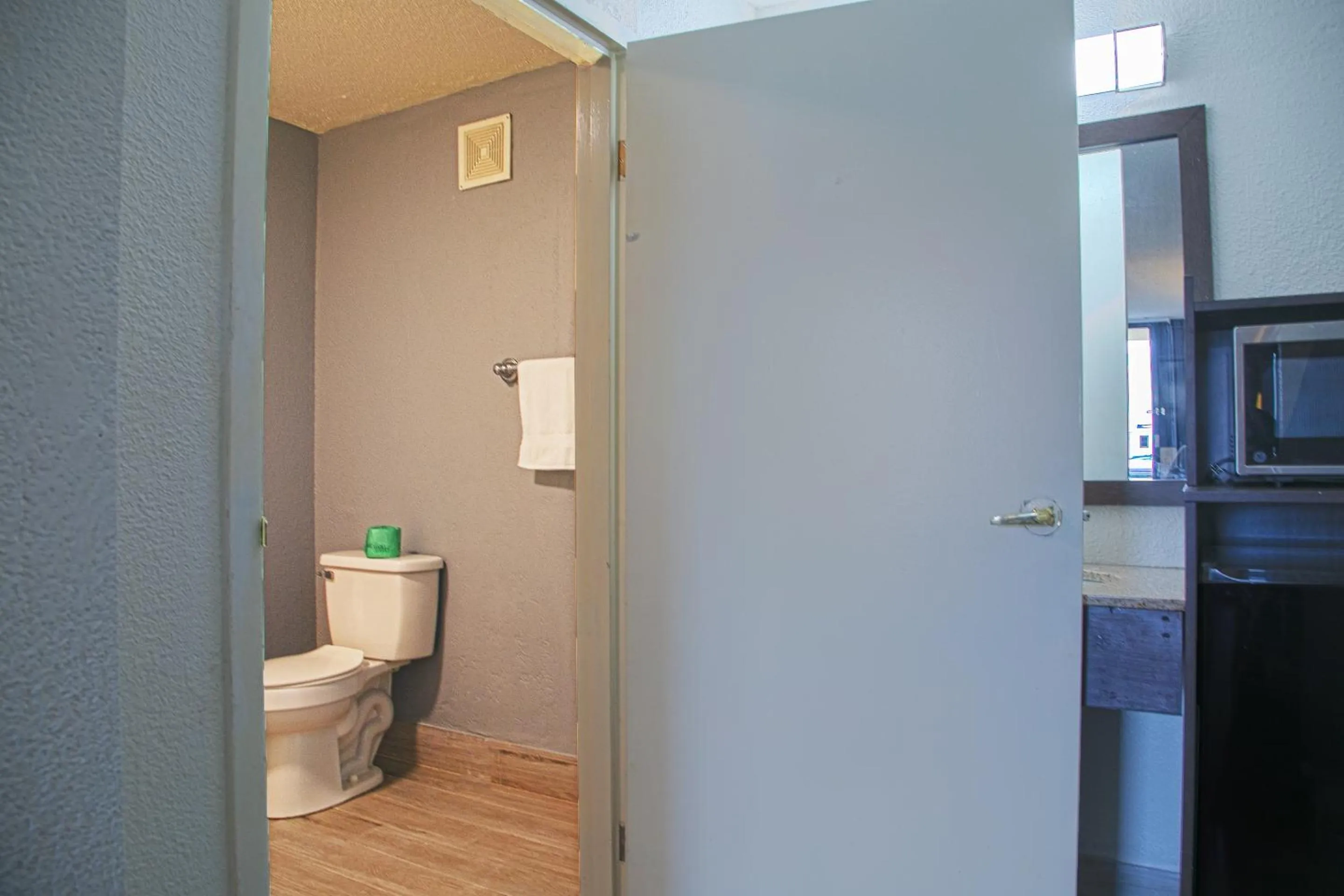 Bathroom in My Homes Macon North I-75 By OYO