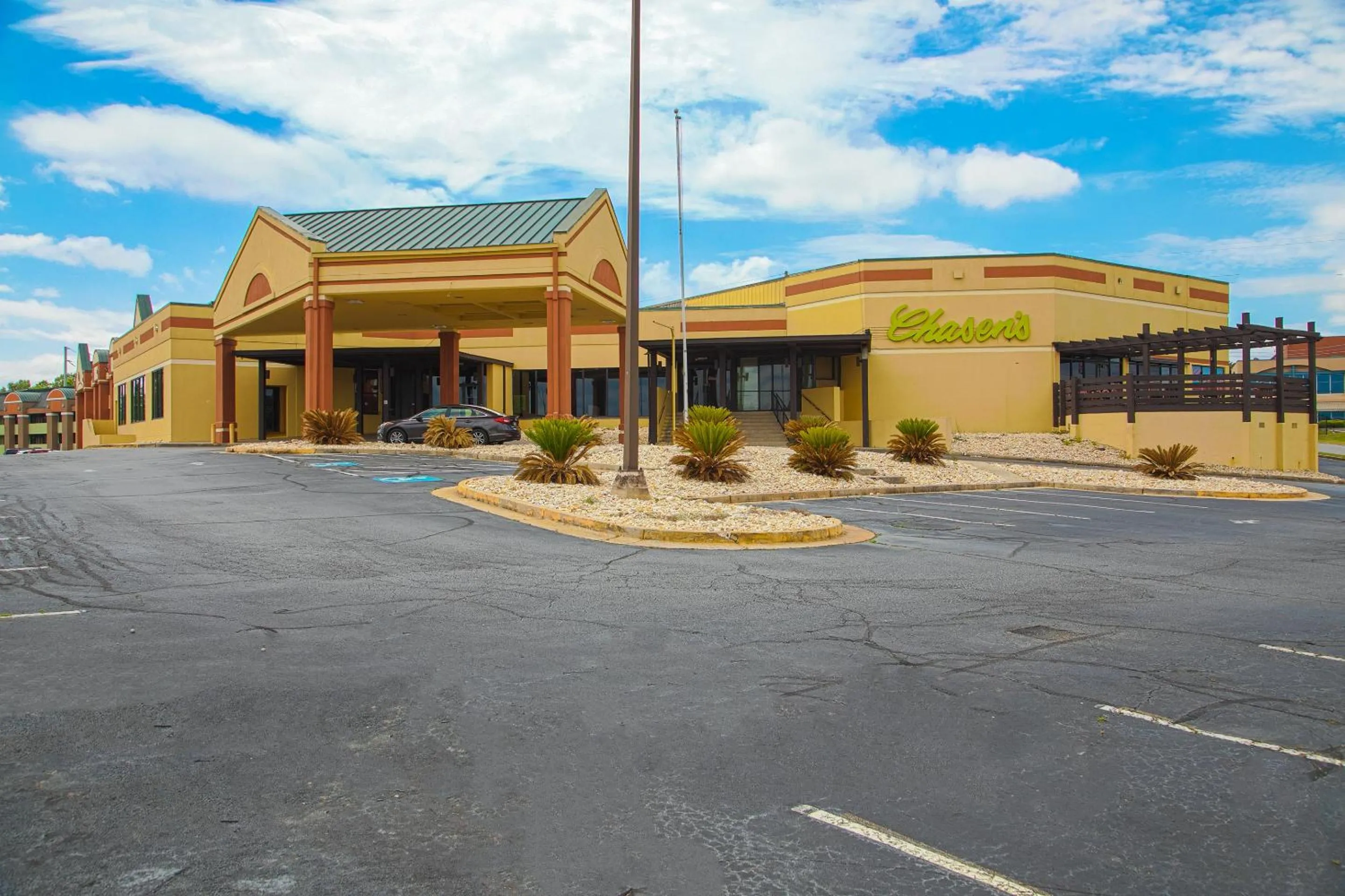 Facade/entrance, Property Building in My Homes Macon North I-75 By OYO