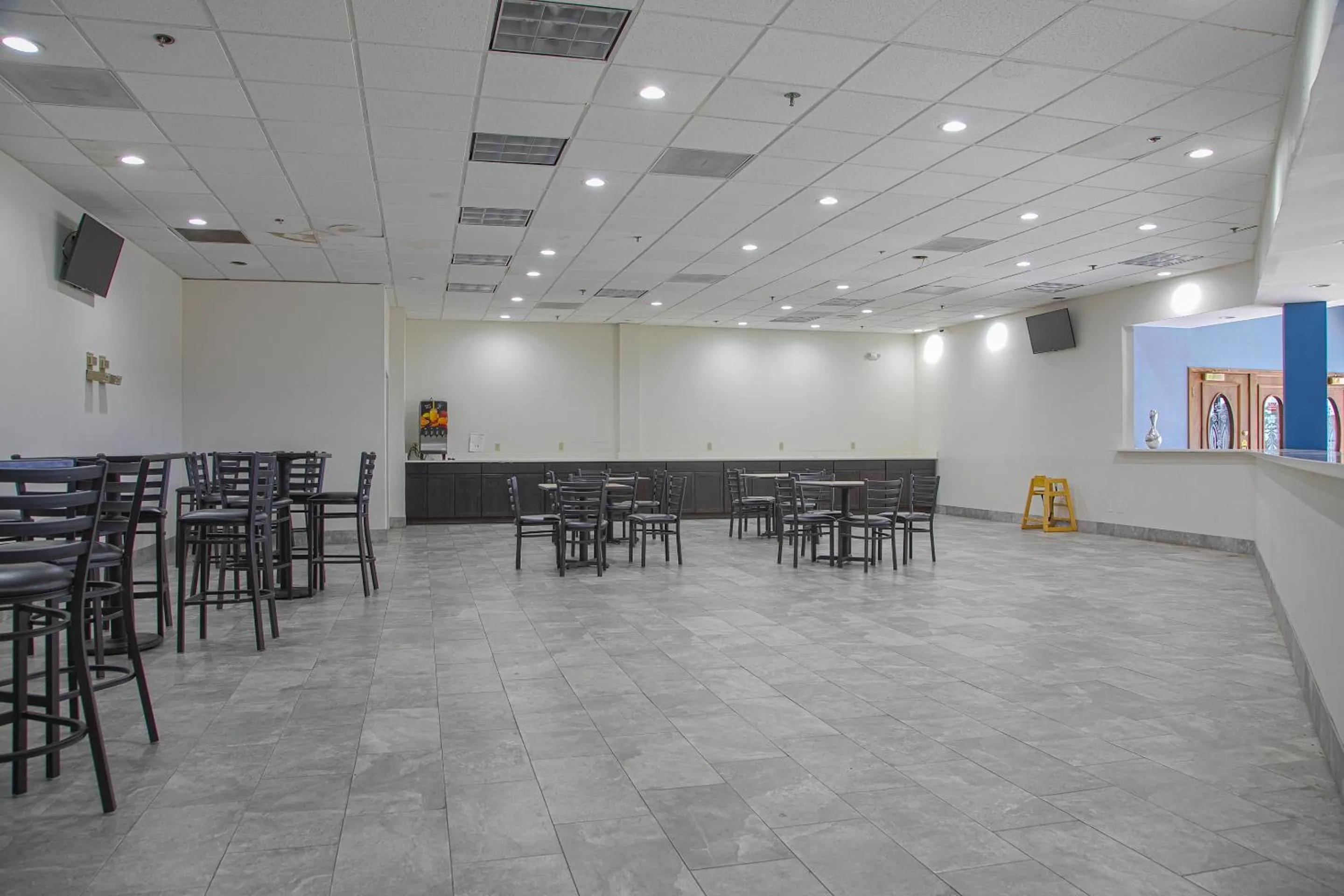 Lobby or reception in My Homes Macon North I-75 By OYO