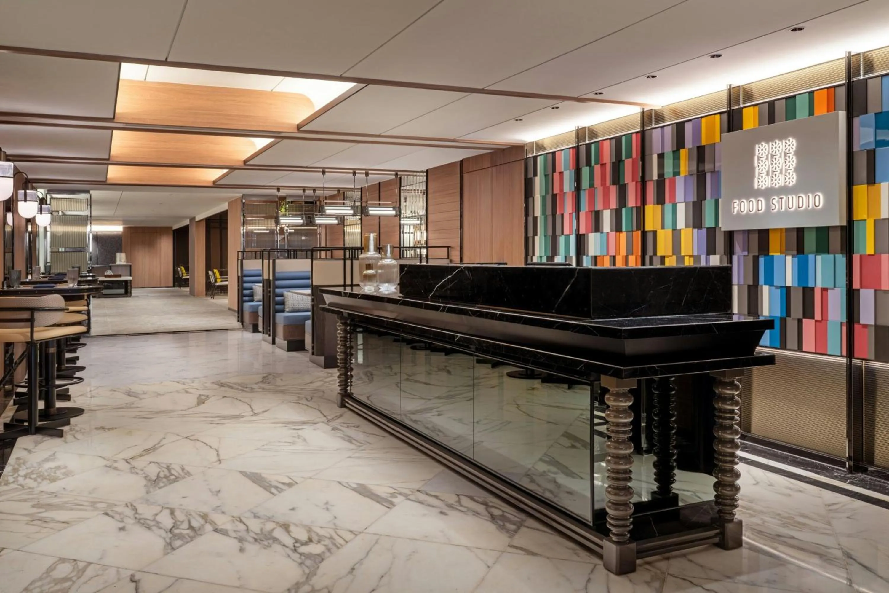 Restaurant/places to eat in Renaissance Hong Kong Harbour View Hotel