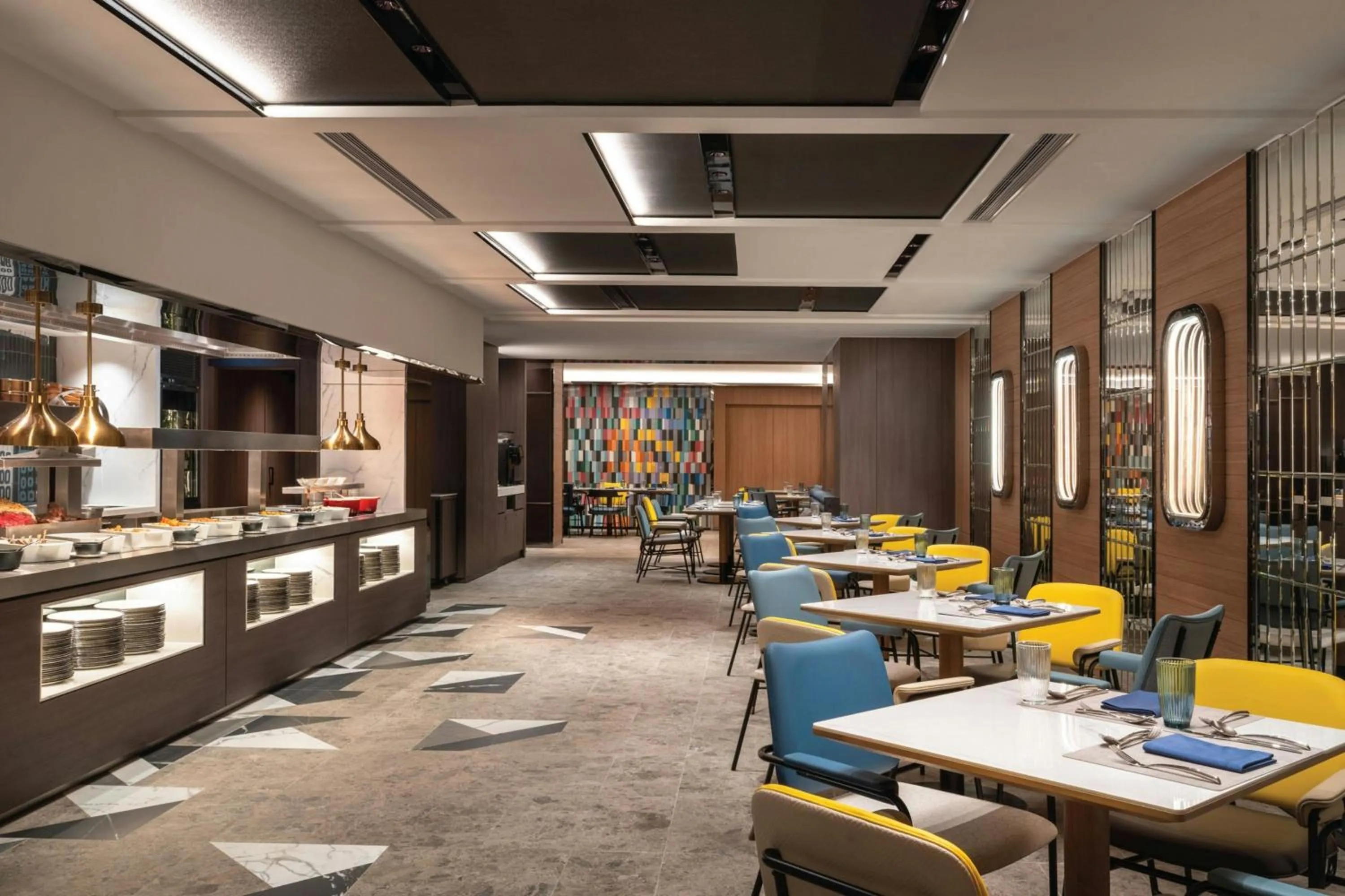 Restaurant/places to eat in Renaissance Hong Kong Harbour View Hotel