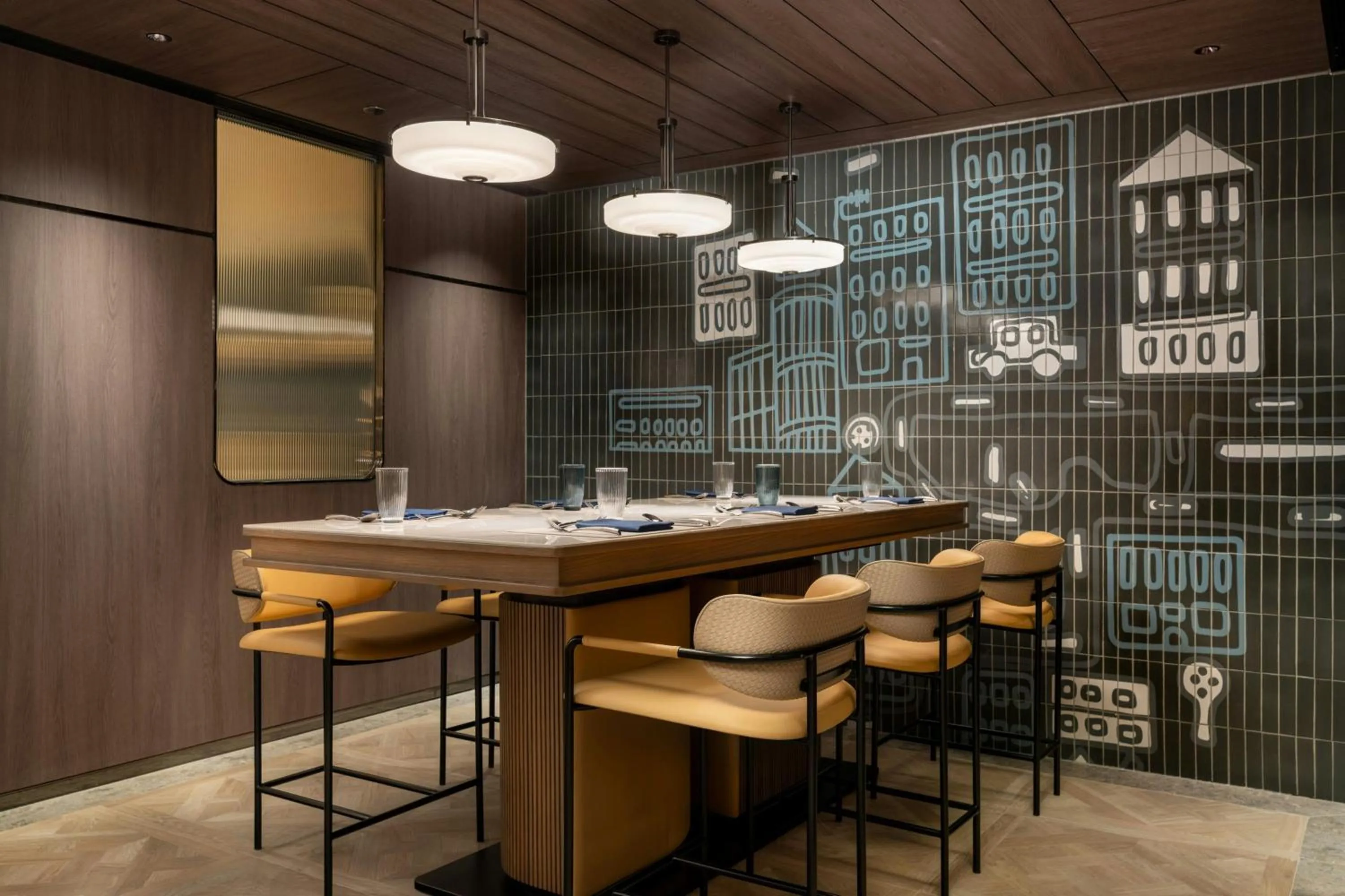 Restaurant/places to eat in Renaissance Hong Kong Harbour View Hotel