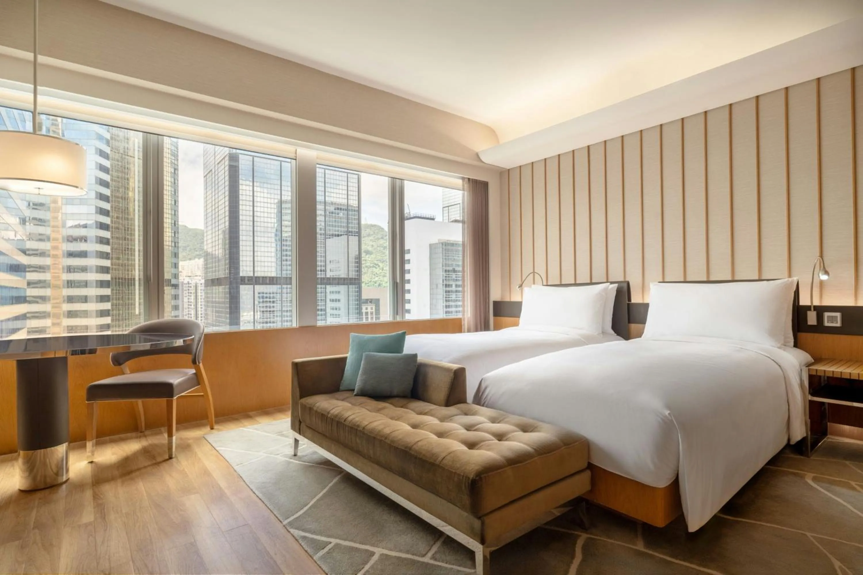 Photo of the whole room, Bed in Renaissance Hong Kong Harbour View Hotel