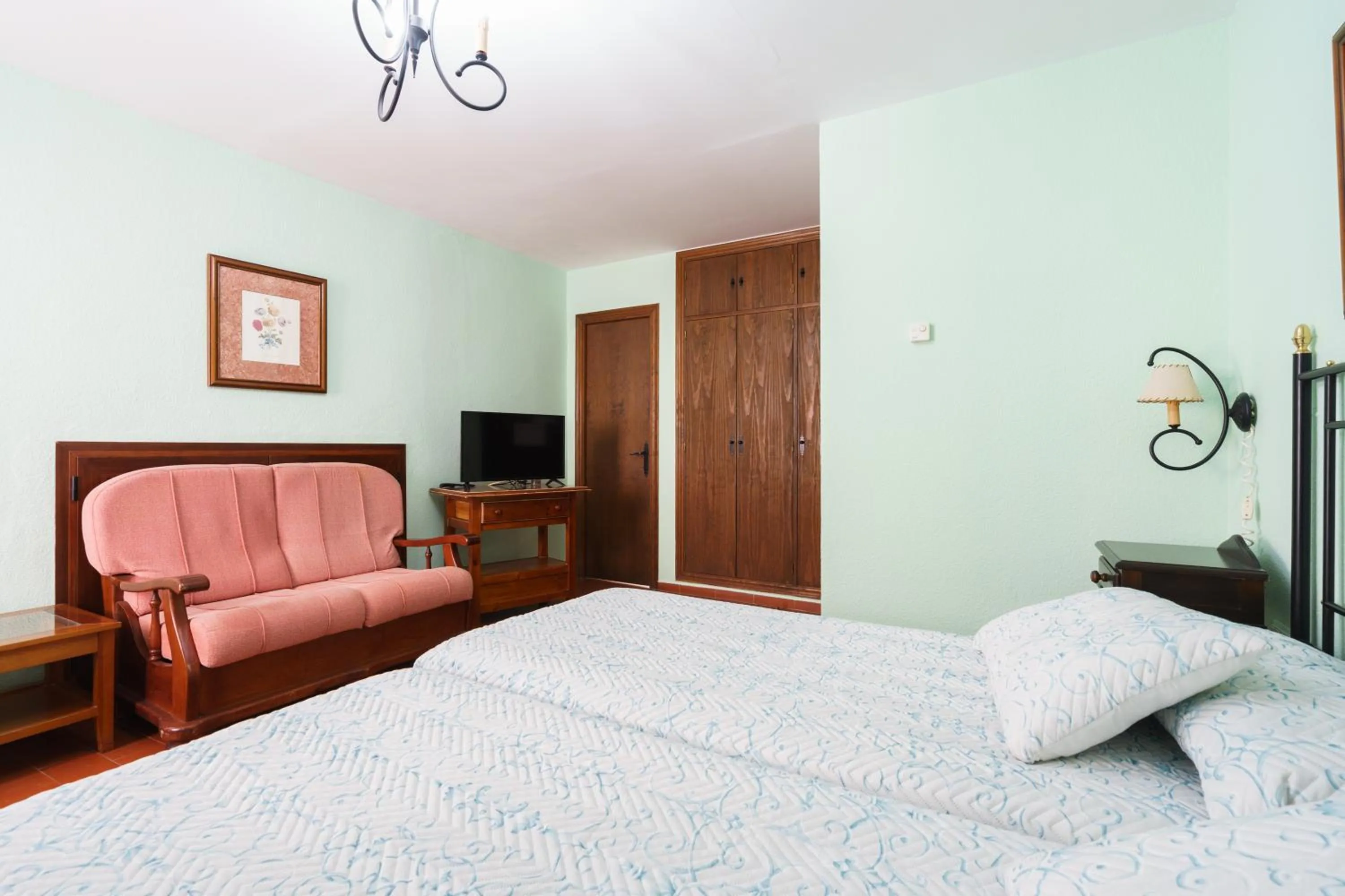 Photo of the whole room, Bed in Hotel Marqués de Torresoto by Vivere Stays