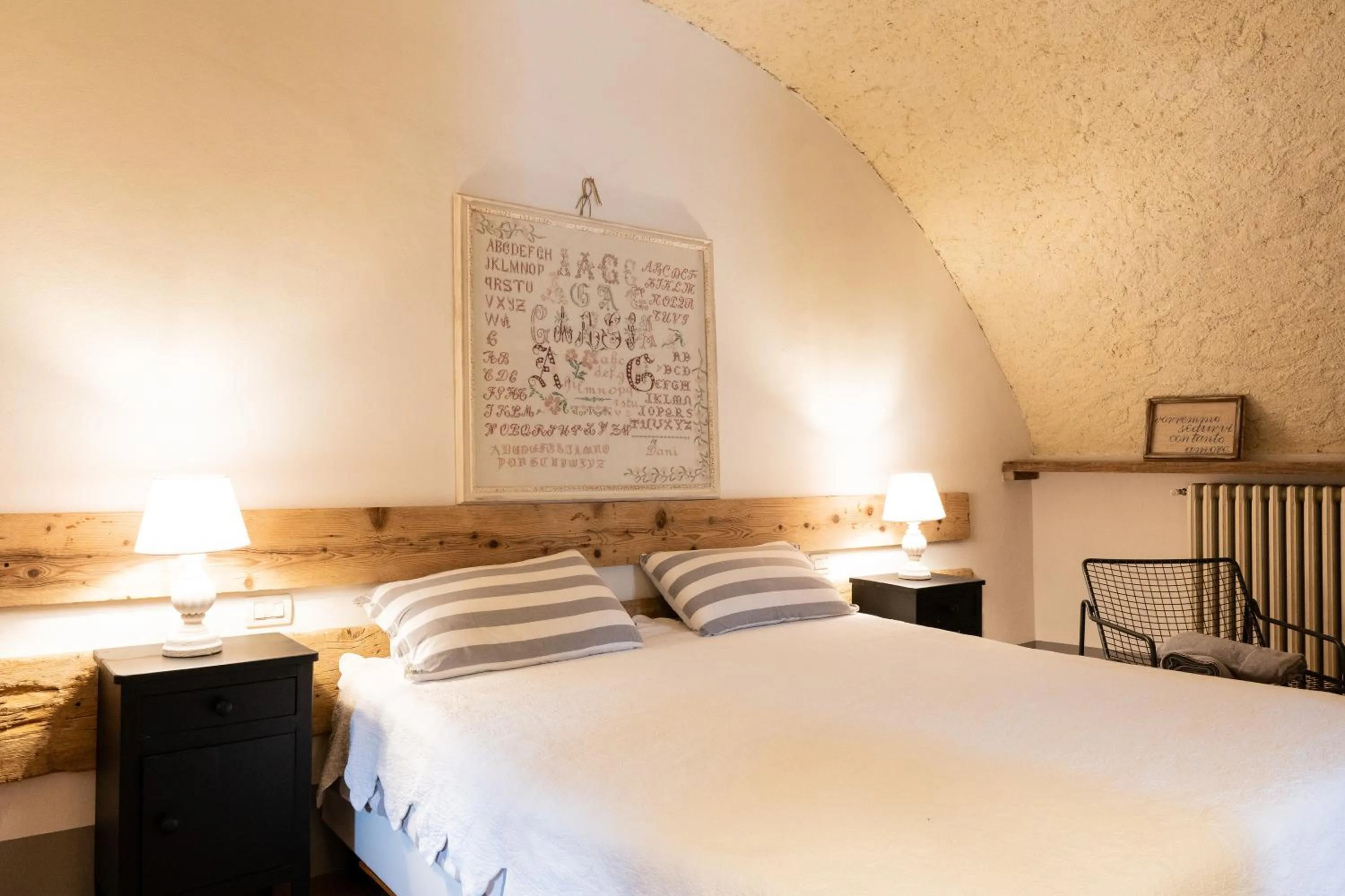 Bedroom, Bed in Premignaga Natural Home